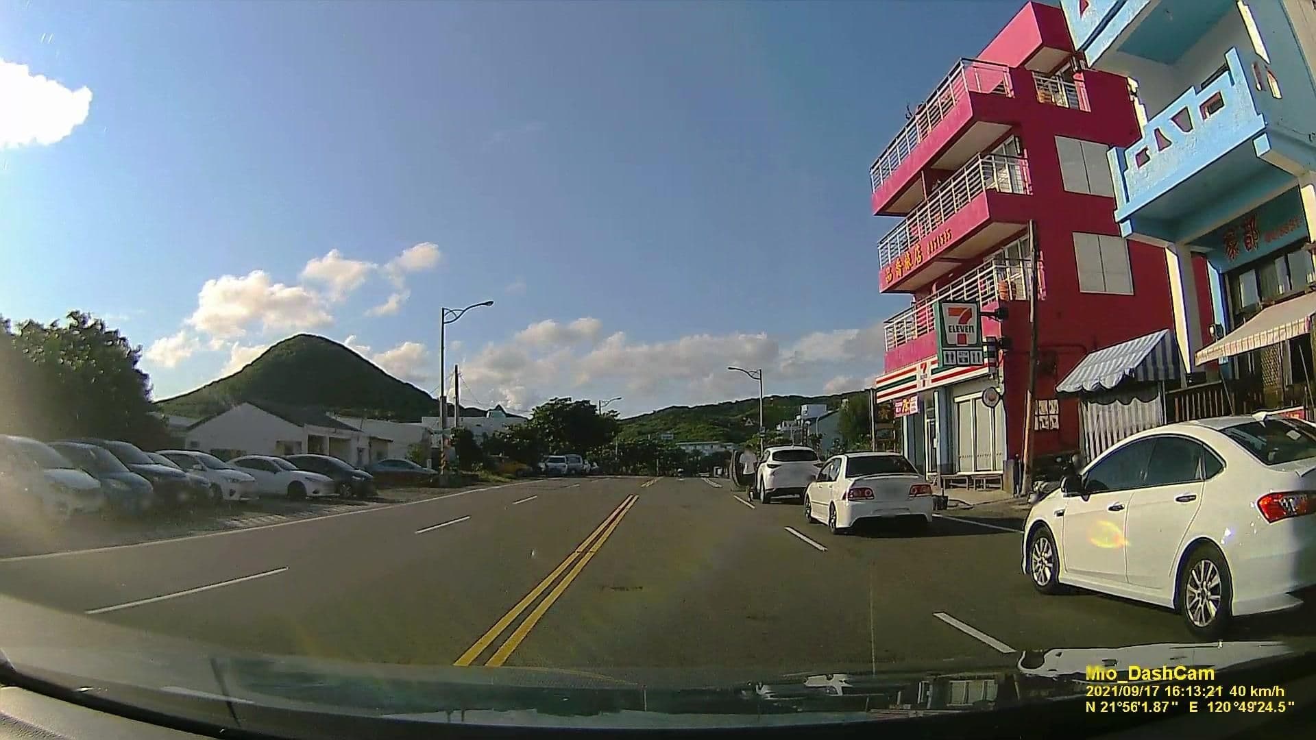 Street view near 華宏套房, Hengchun — © littlebtc (CC BY-SA · Mapillary)