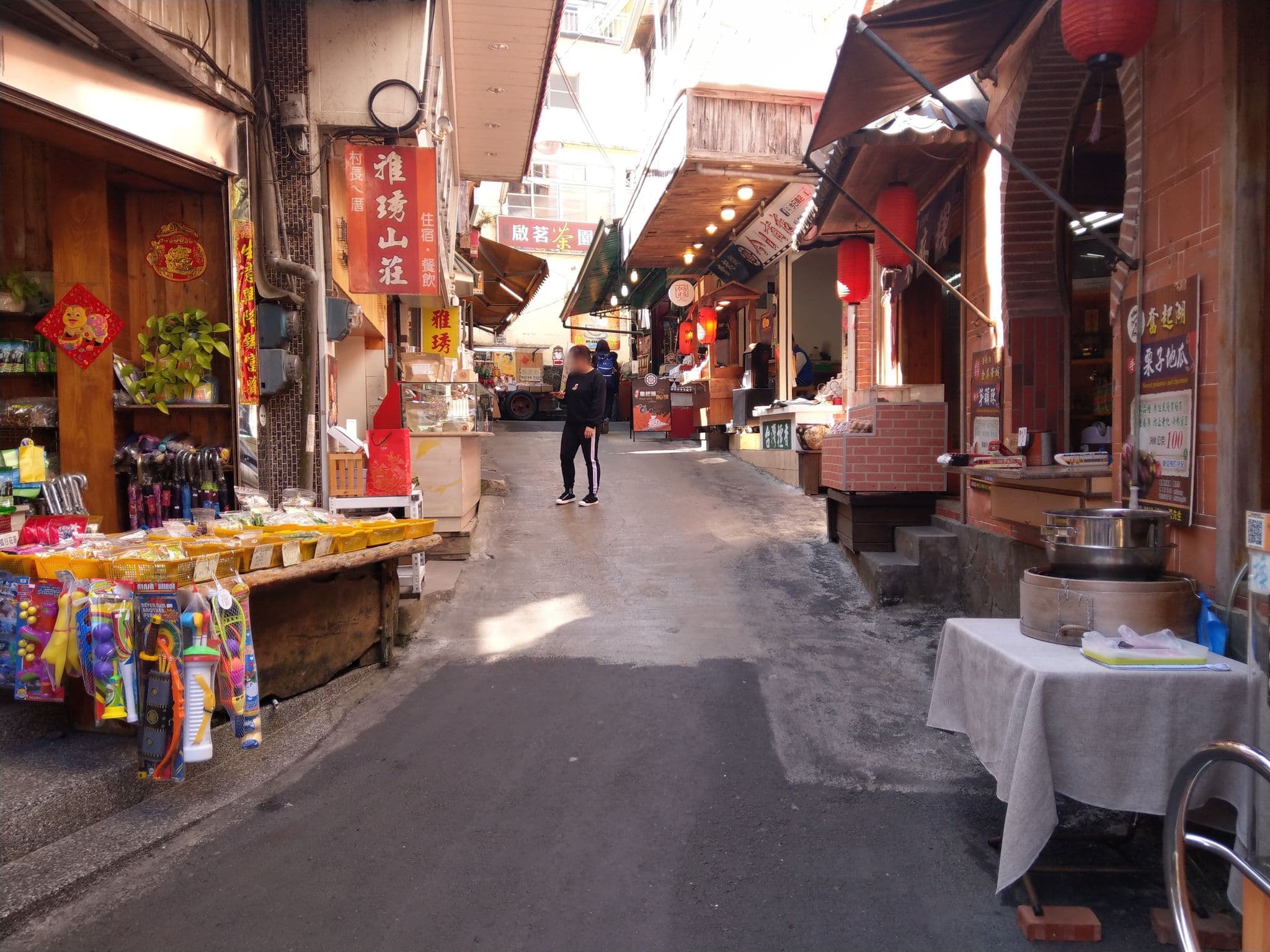 Street view near 雅綉山莊, Chiayi City — © 5rmft (CC BY-SA · Mapillary)