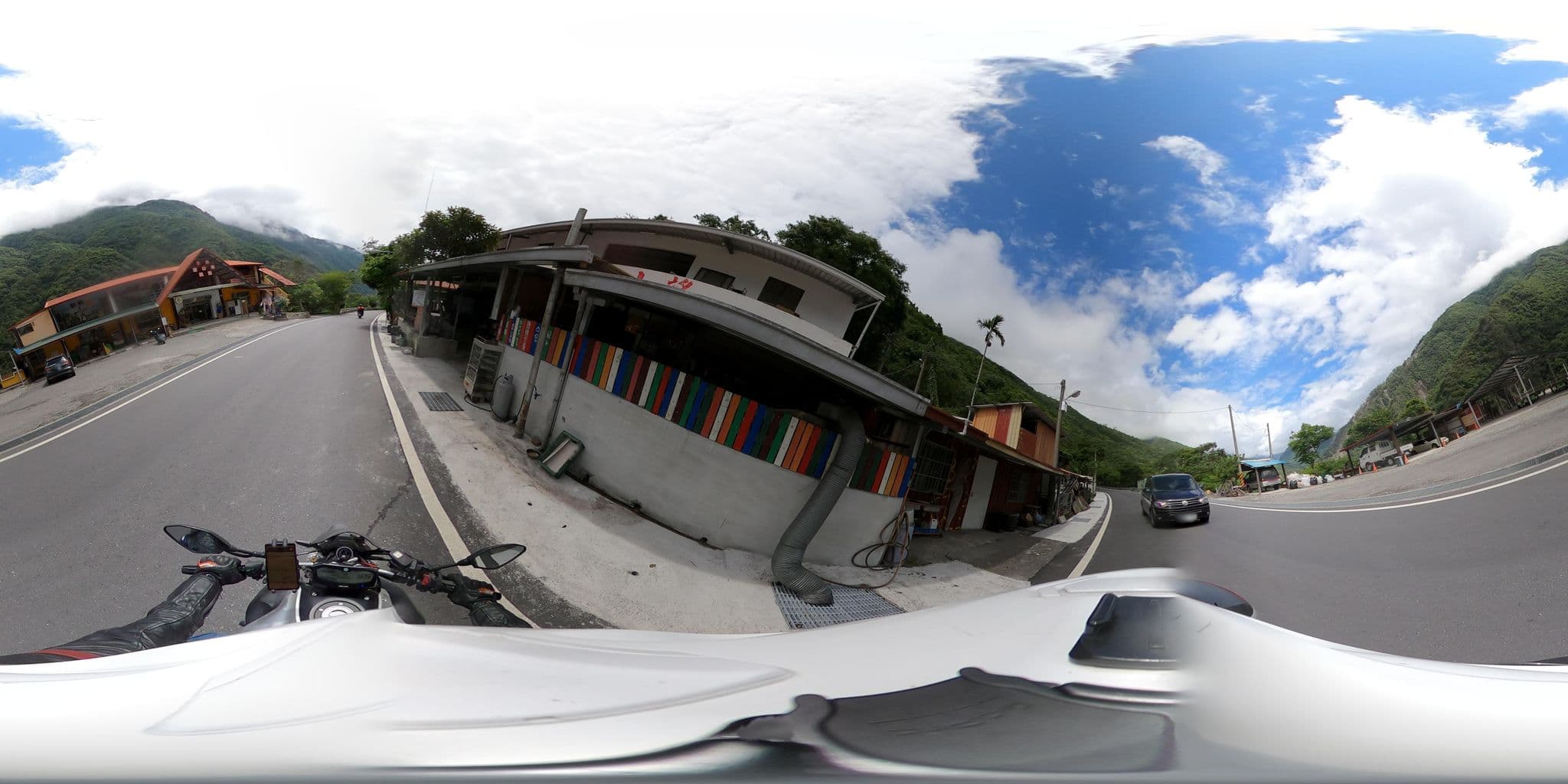 Street view near 下馬望山樓民宿, Guanshan — © komali2 (CC BY-SA · Mapillary)