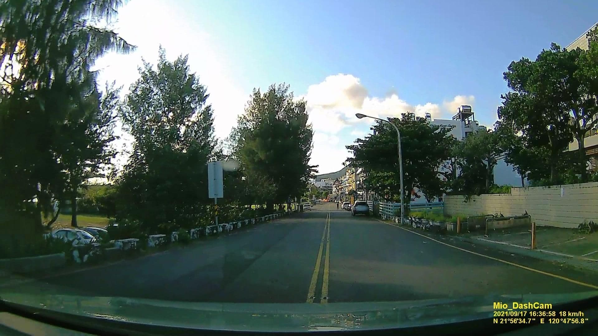 Street view near Kenting Moon Bay Hotel, Hengchun — © littlebtc (CC BY-SA · Mapillary)