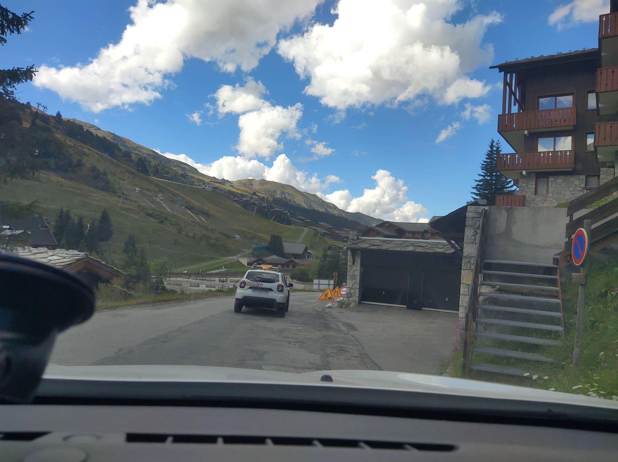 Street view near Gaillard, Méribel — © MatthieuF4FNE (CC BY-SA · Mapillary)