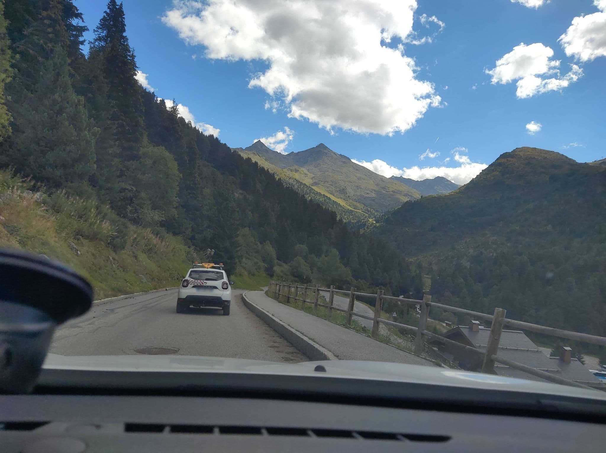 Street view near Olympie 2, Méribel — © MatthieuF4FNE (CC BY-SA · Mapillary)