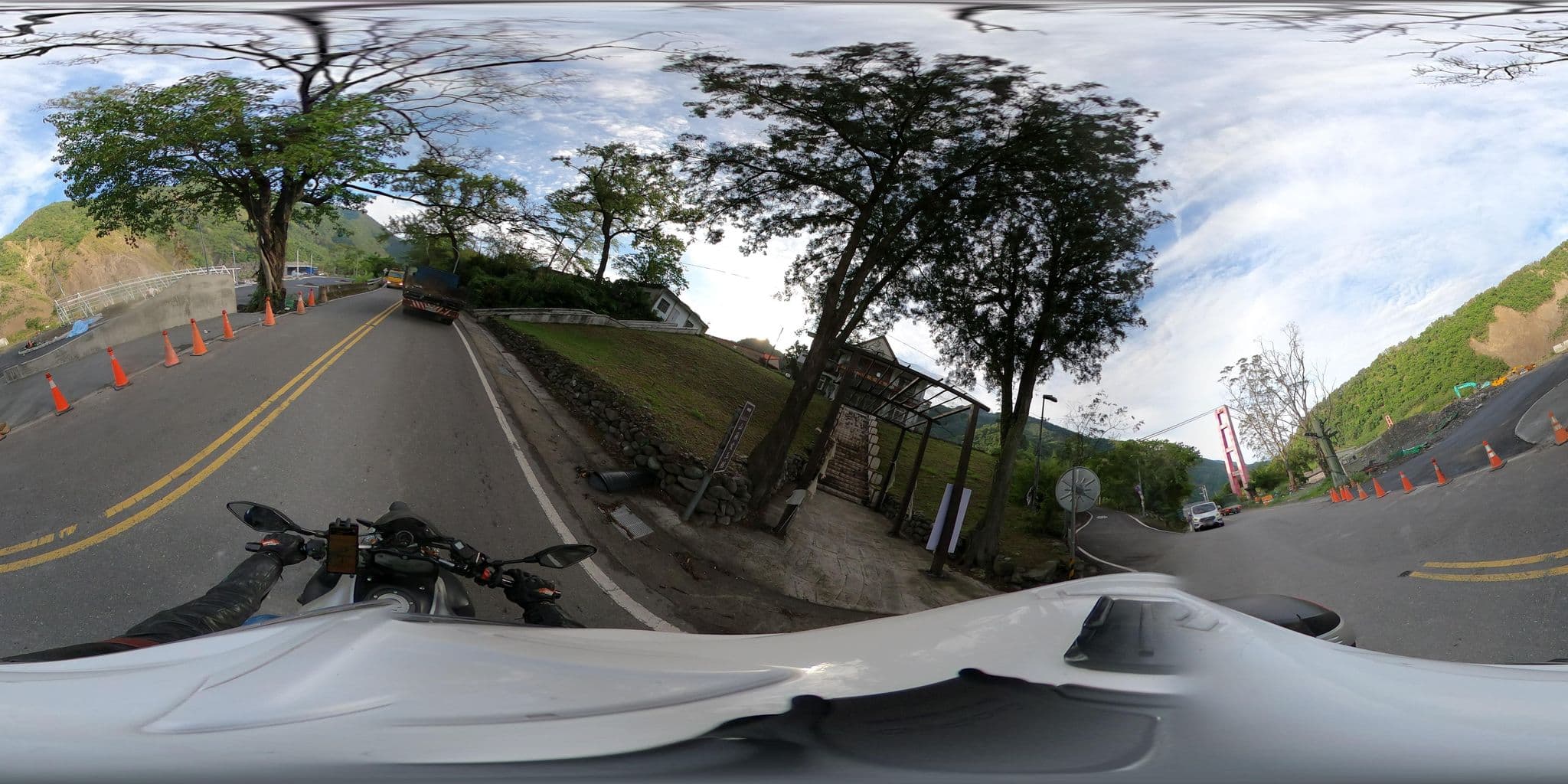 Street view near 拉法阿勒野百合, Yujing — © komali2 (CC BY-SA · Mapillary)
