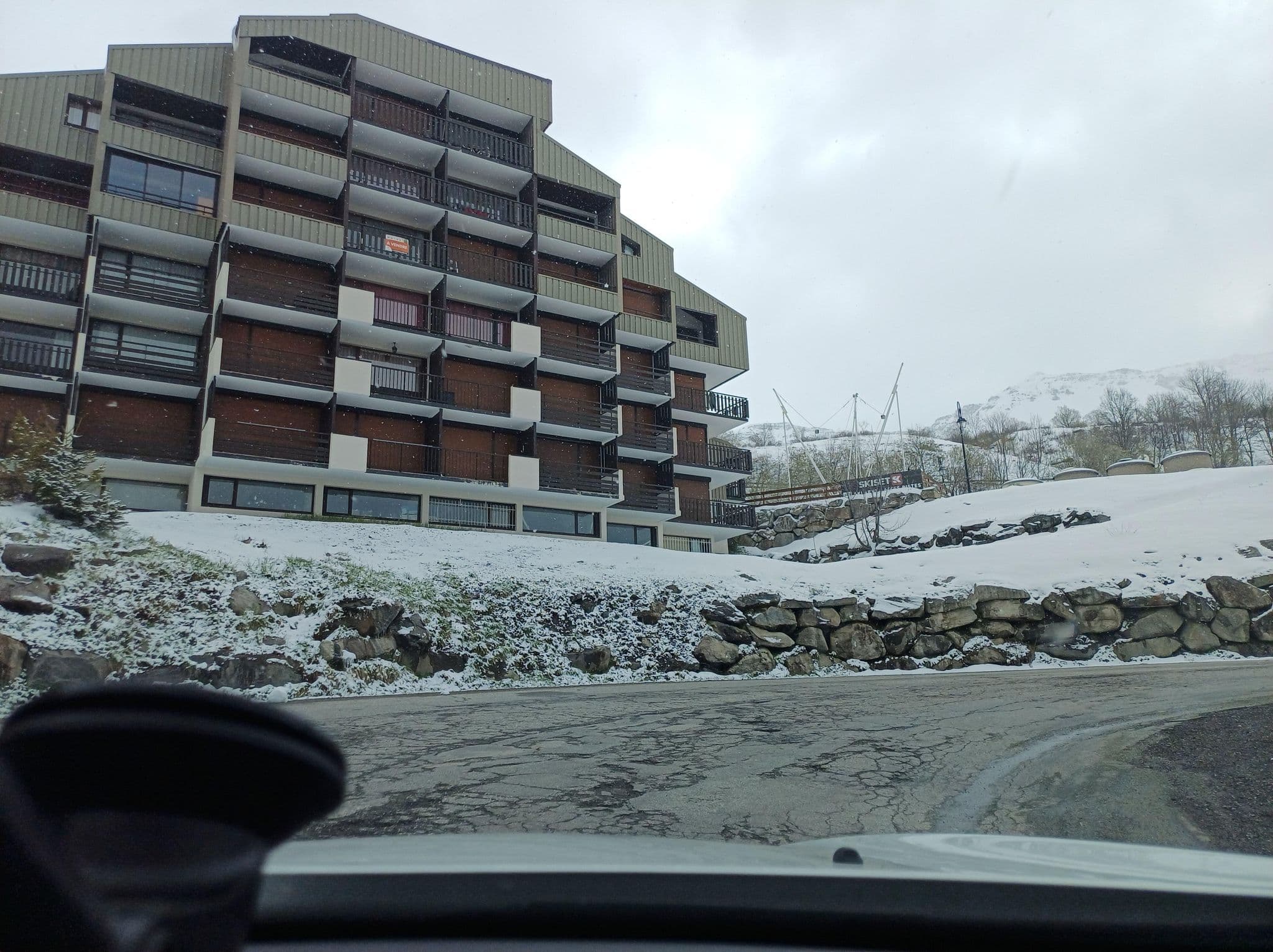 Street view near Le Sorbier, Saint-Rémy-de-Maurienne — © MatthieuF4FNE (CC BY-SA · Mapillary)