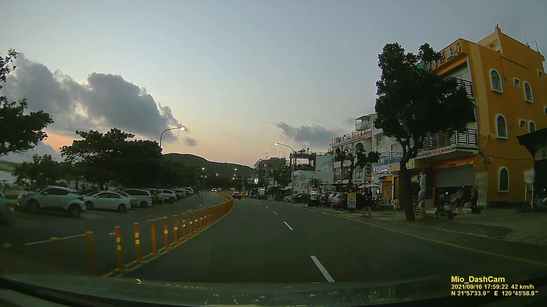 Street view near 白色公寓, Hengchun — © littlebtc (CC BY-SA · Mapillary)