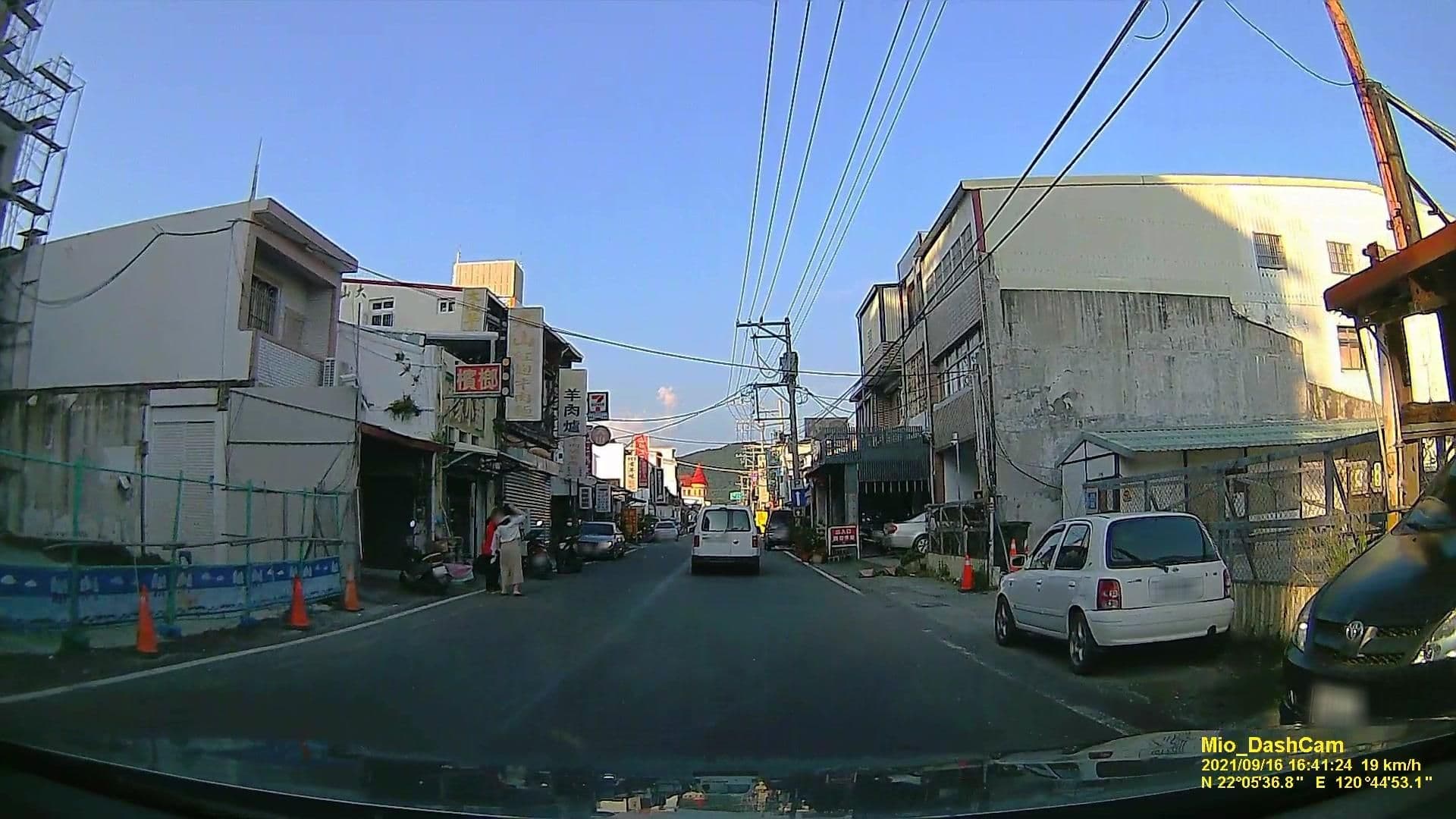 Street view near 新龜山大旅社, Hengchun — © littlebtc (CC BY-SA · Mapillary)