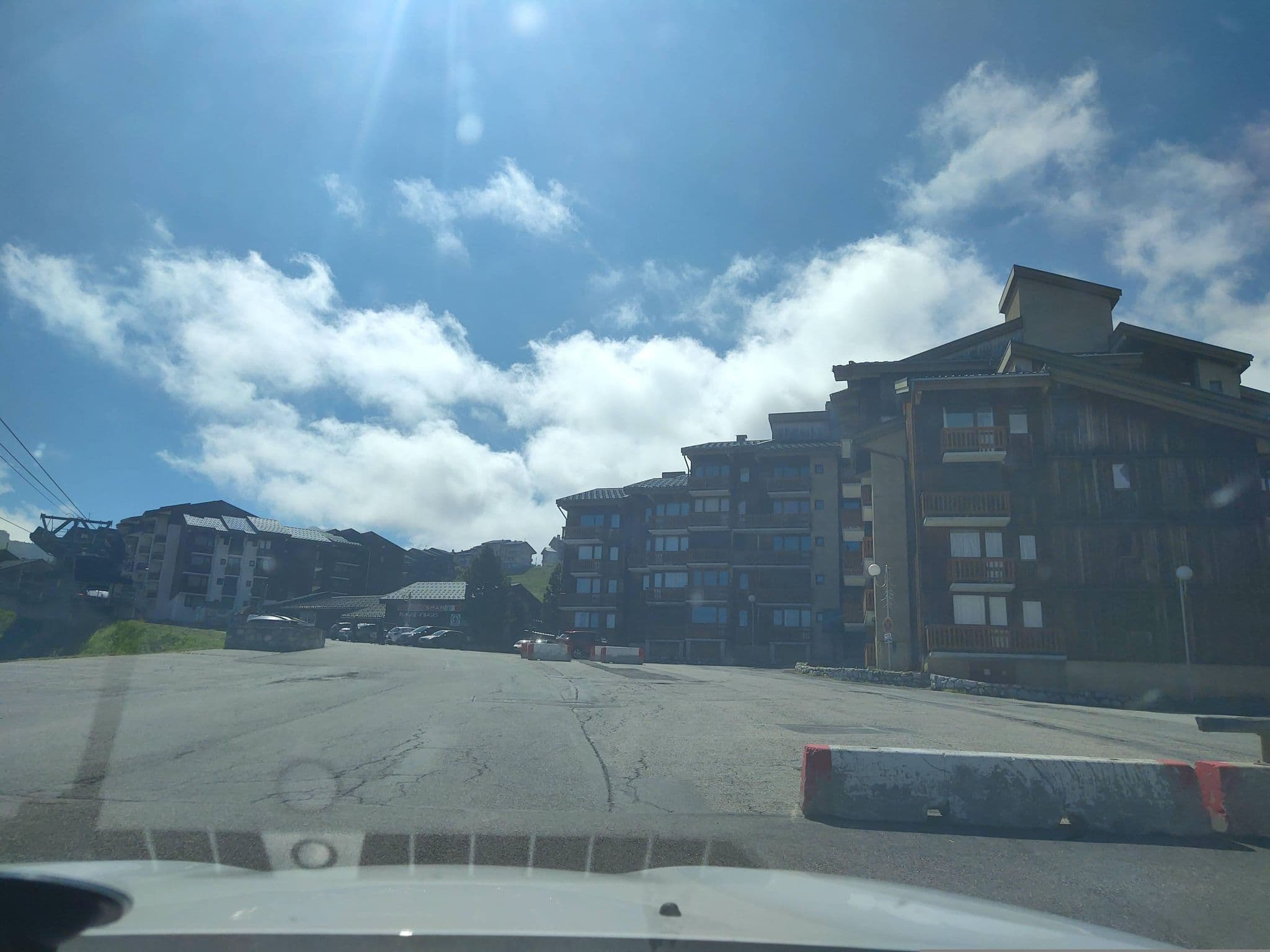 Street view near Les Soldanelles, Belle-Plagne — © MatthieuF4FNE (CC BY-SA · Mapillary)