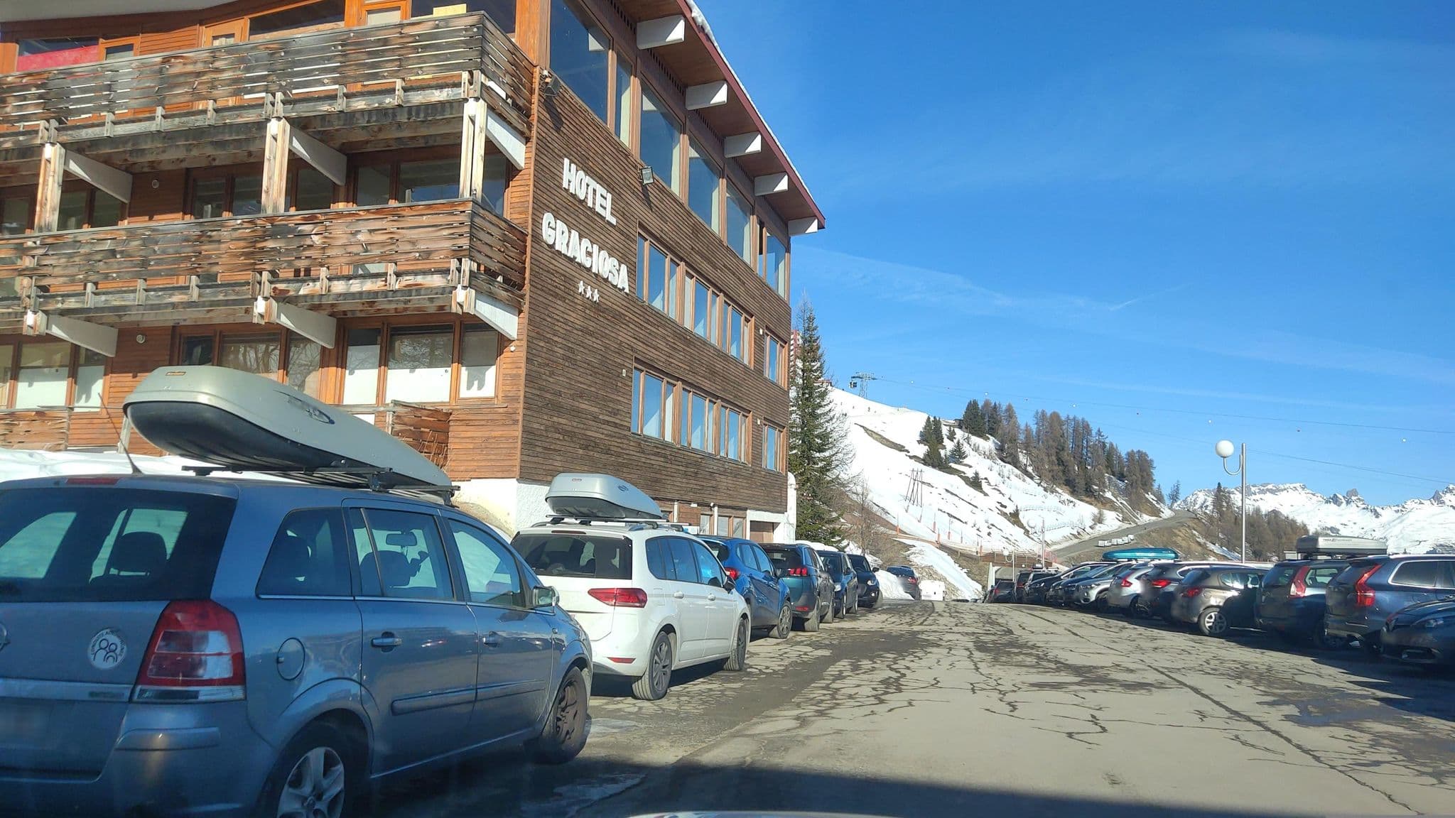 Street view near Hôtel Graciosa, Belle-Plagne — © MatthieuF4FNE (CC BY-SA · Mapillary)