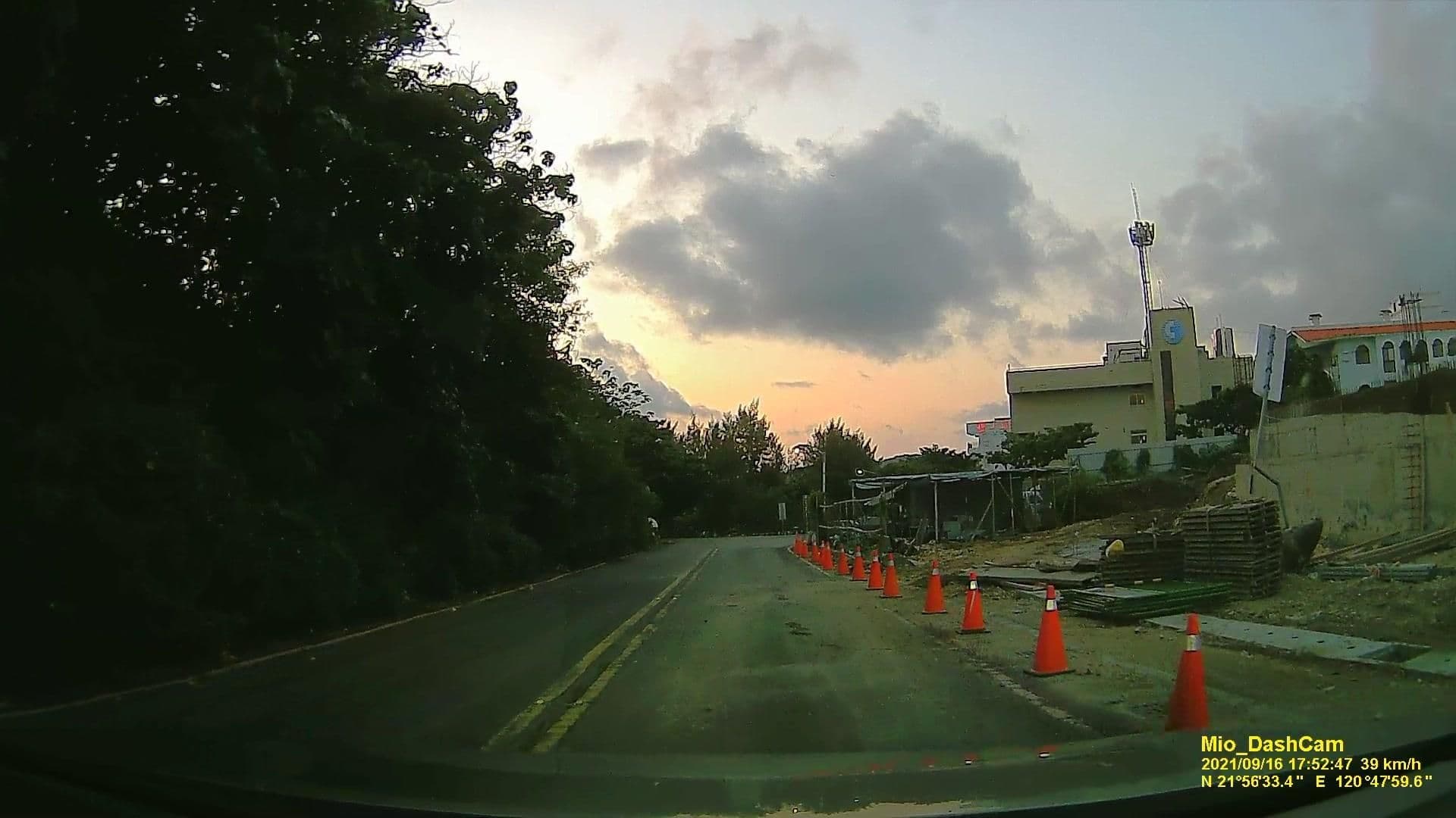 Street view near Hotel Dua Kenting, Hengchun — © littlebtc (CC BY-SA · Mapillary)