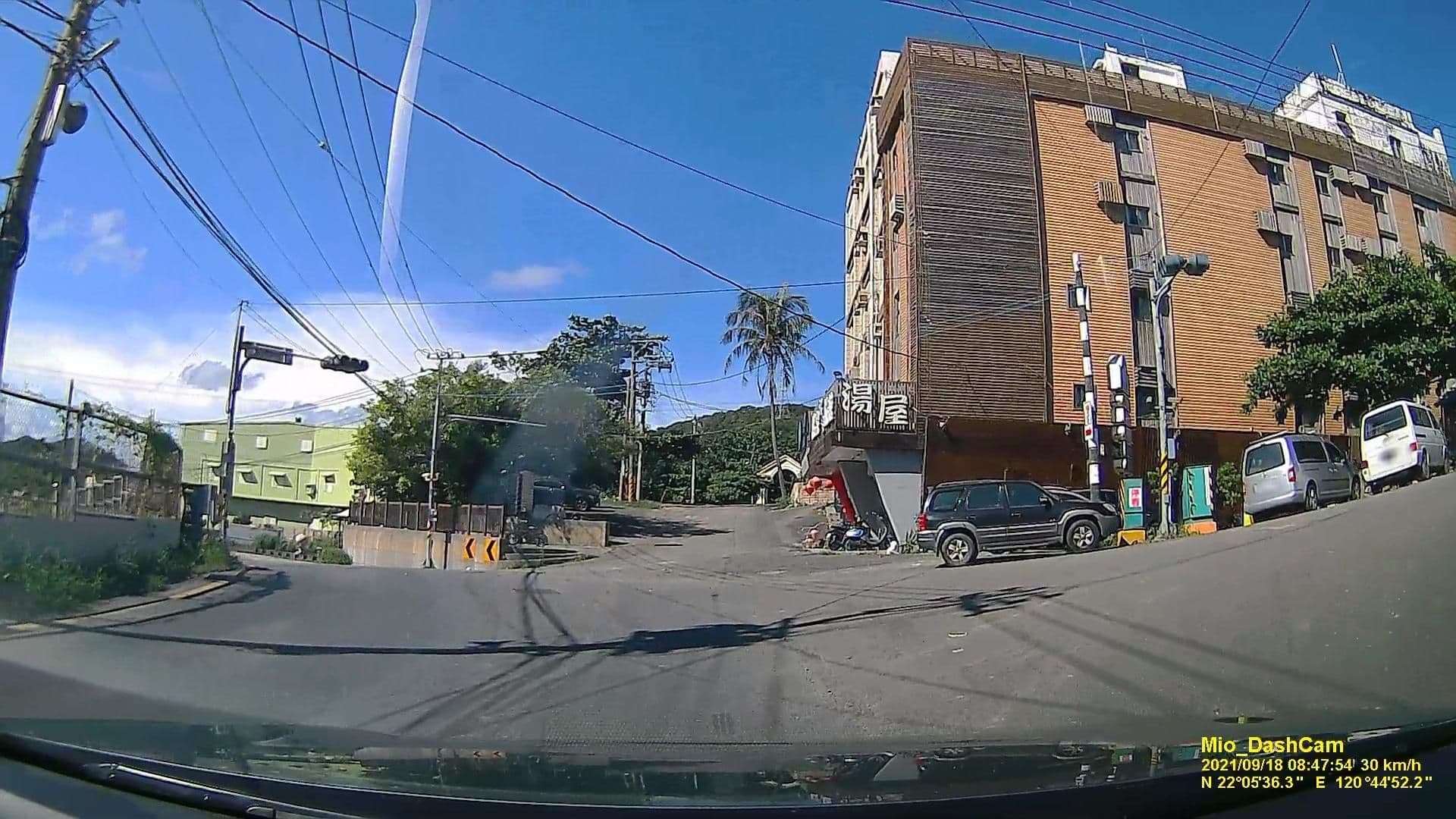 Street view near 四重溪溫泉旅社, Hengchun — © littlebtc (CC BY-SA · Mapillary)