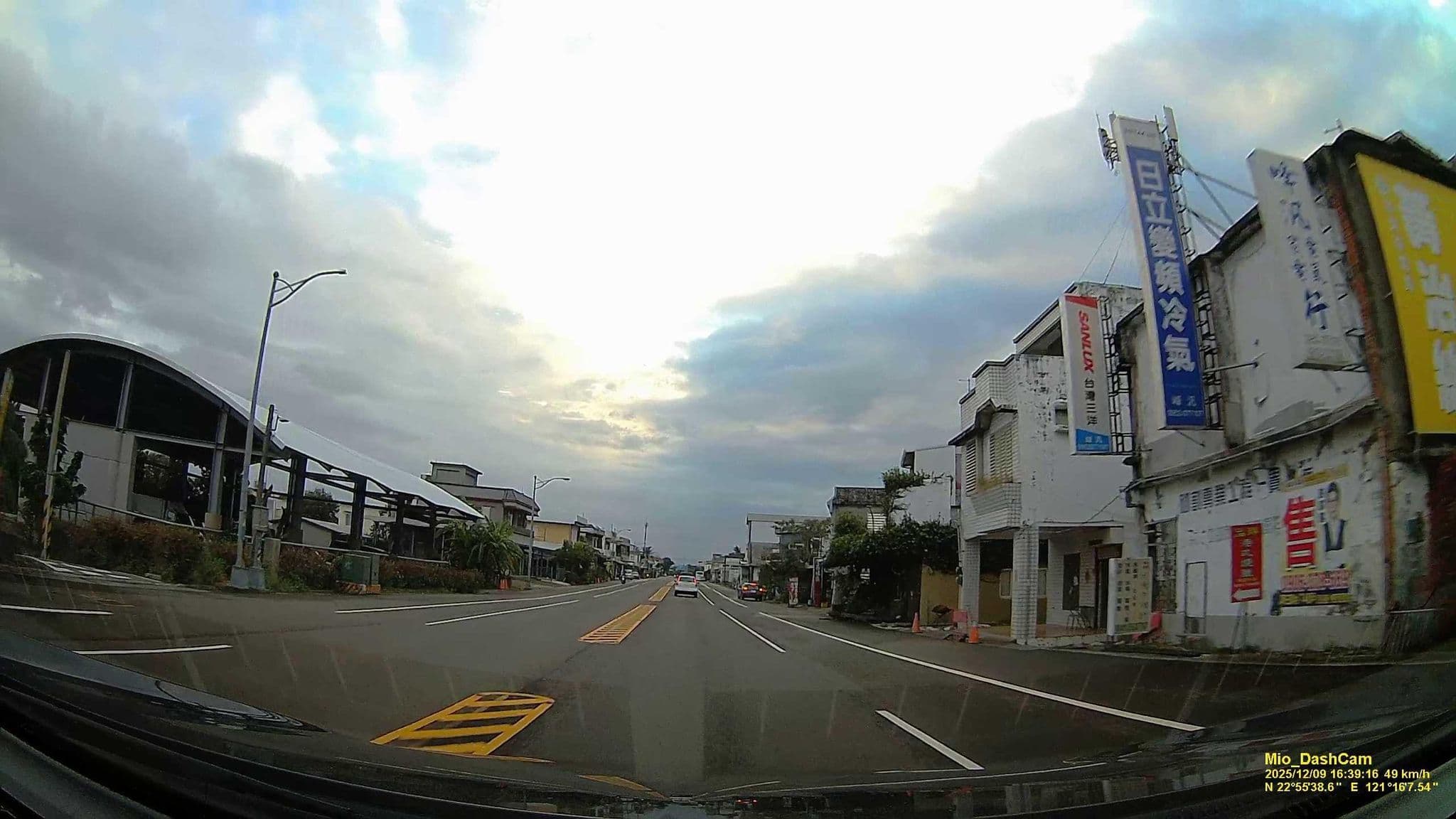Street view near 我在玩 玩冰箱, Guanshan — © hcyen (CC BY-SA · Mapillary)