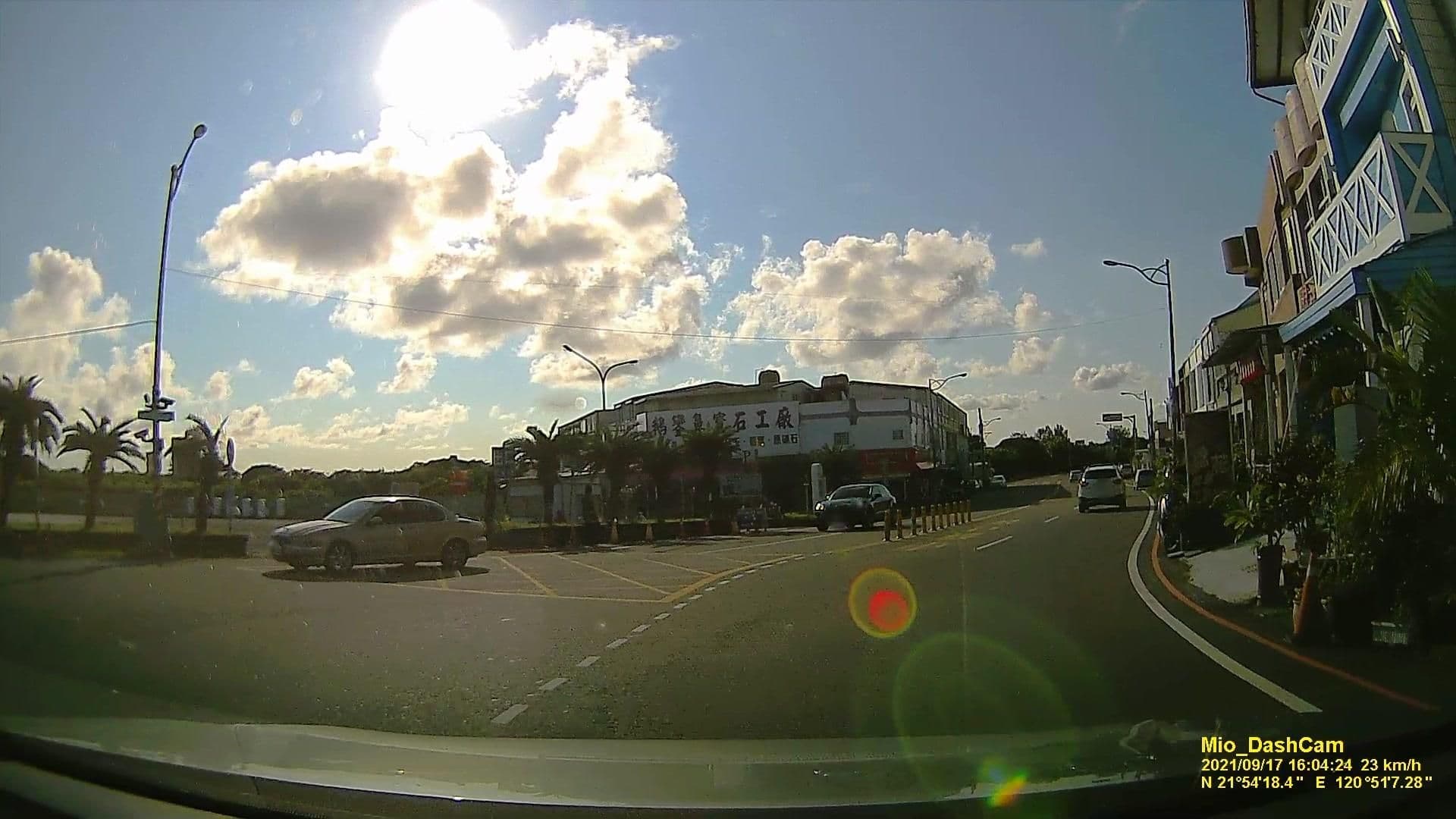 Street view near Minimi燈塔情人館, Hengchun — © littlebtc (CC BY-SA · Mapillary)