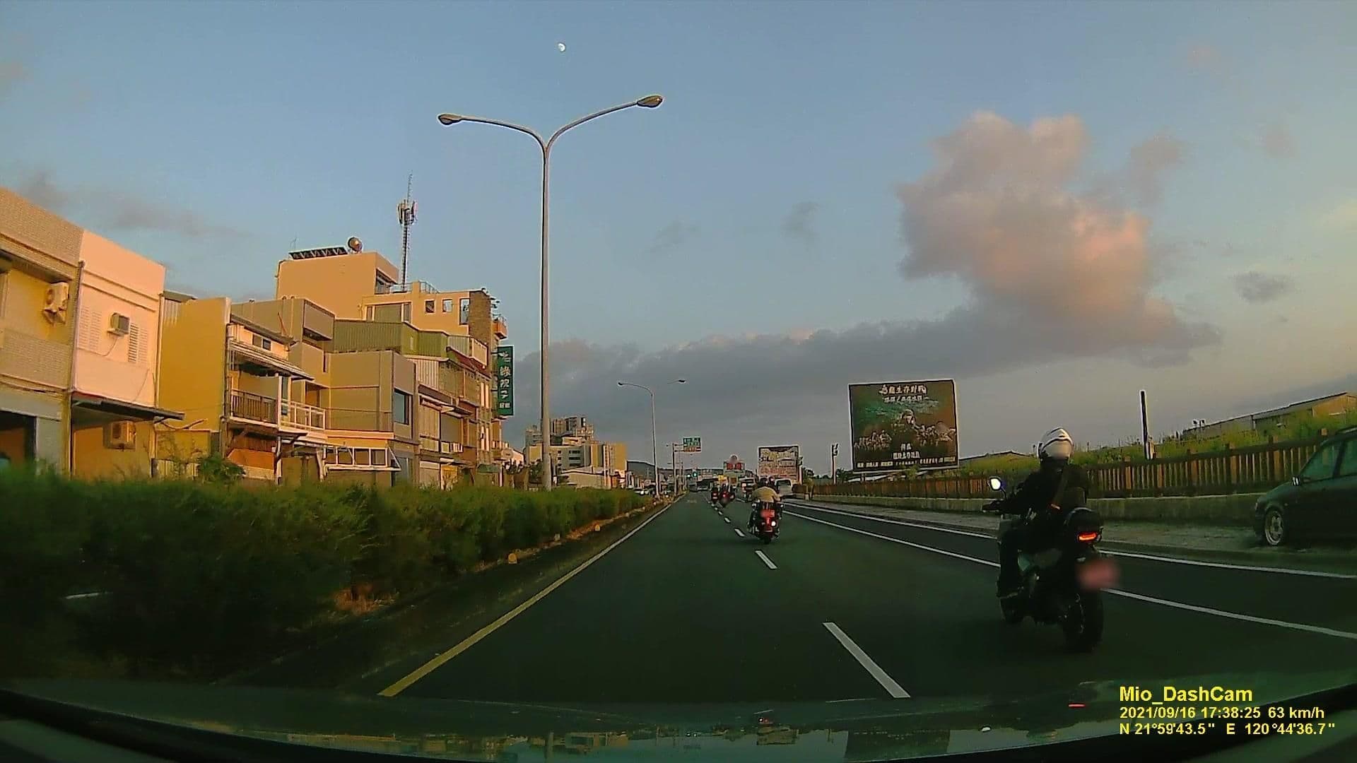 Street view near 玩·家 Play·Home, Hengchun — © littlebtc (CC BY-SA · Mapillary)