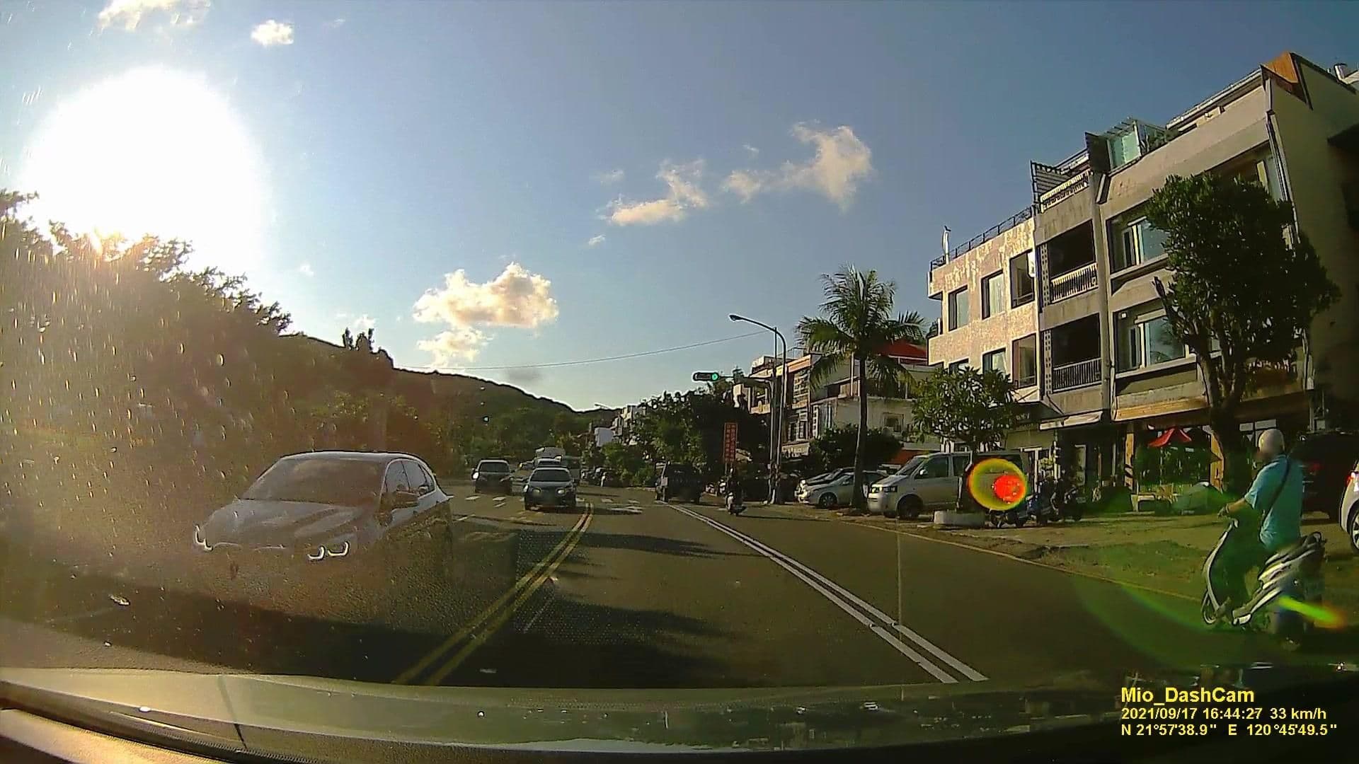 Street view near 夏漾旅宿, Hengchun — © littlebtc (CC BY-SA · Mapillary)