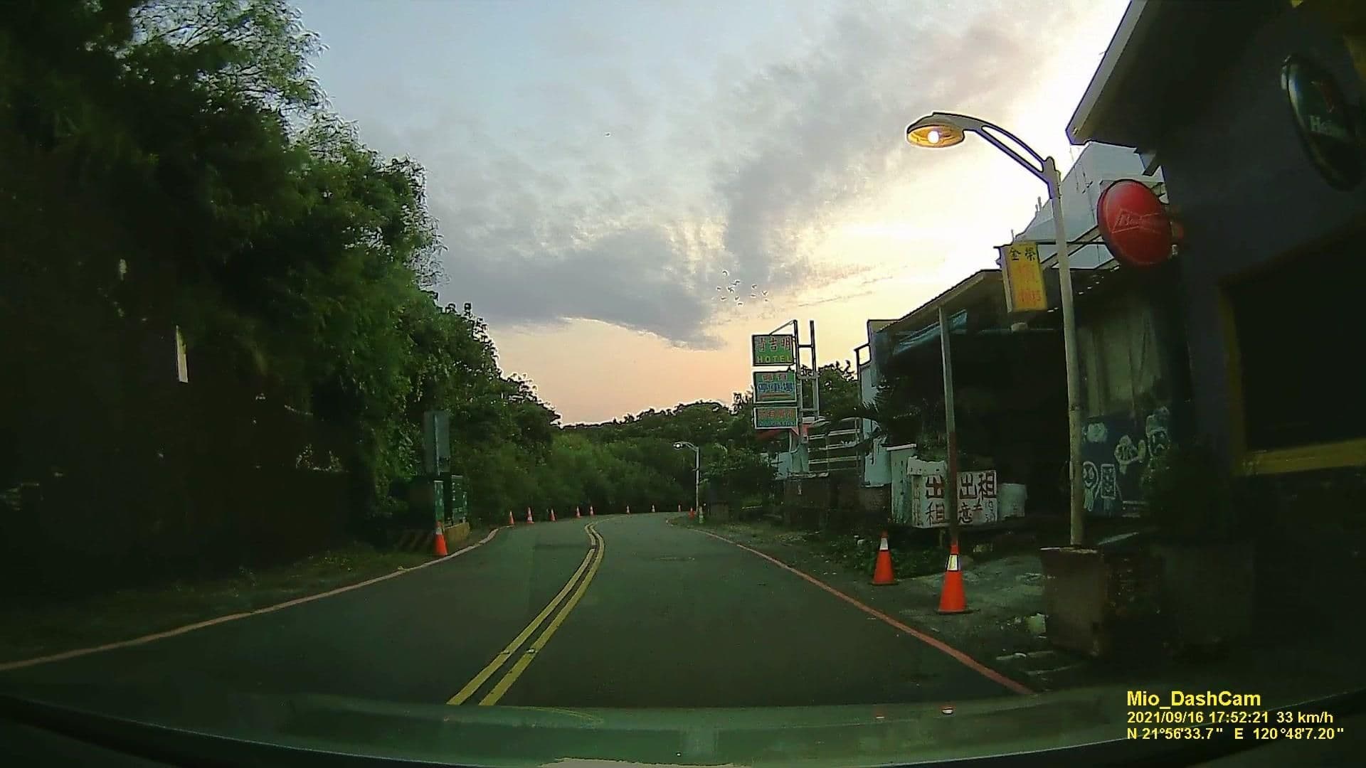 Street view near 清吉明山莊, Hengchun — © littlebtc (CC BY-SA · Mapillary)
