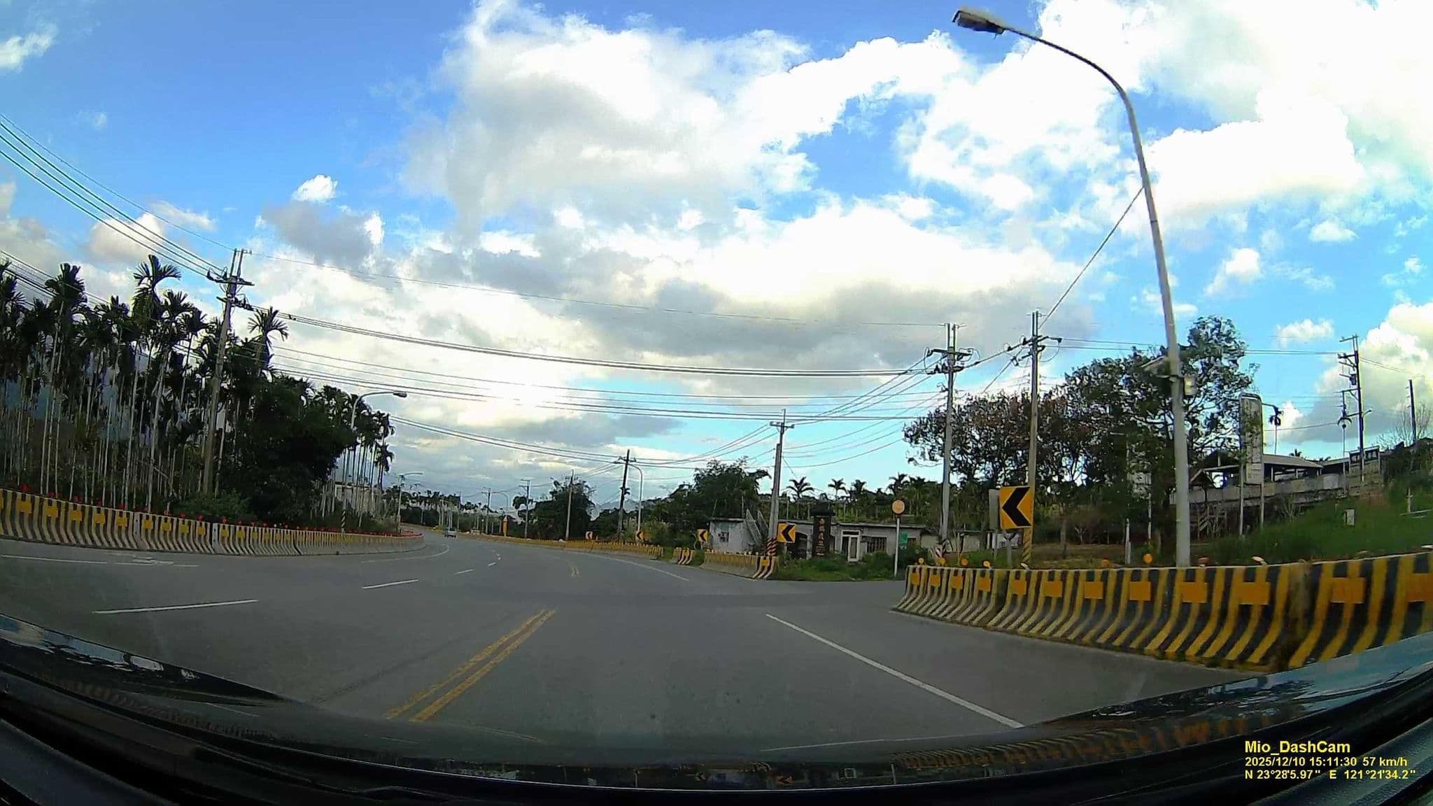 Street view near 鶴山山莊民宿, Chishang — © hcyen (CC BY-SA · Mapillary)