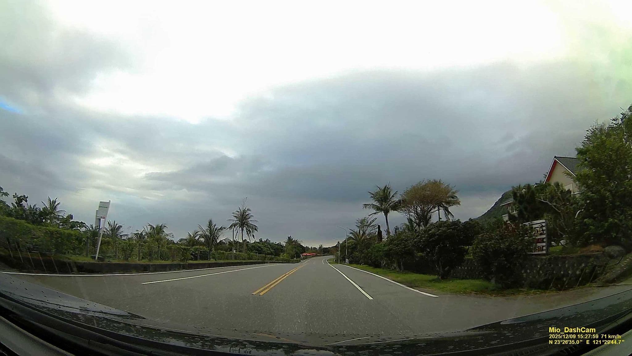 Street view near 千禧山莊, Chishang — © hcyen (CC BY-SA · Mapillary)