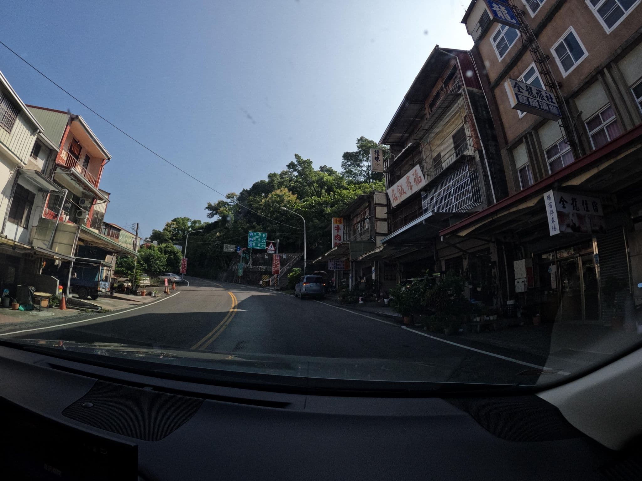 Street view near 全龍旅社, Yujing — © littlebtc (CC BY-SA · Mapillary)