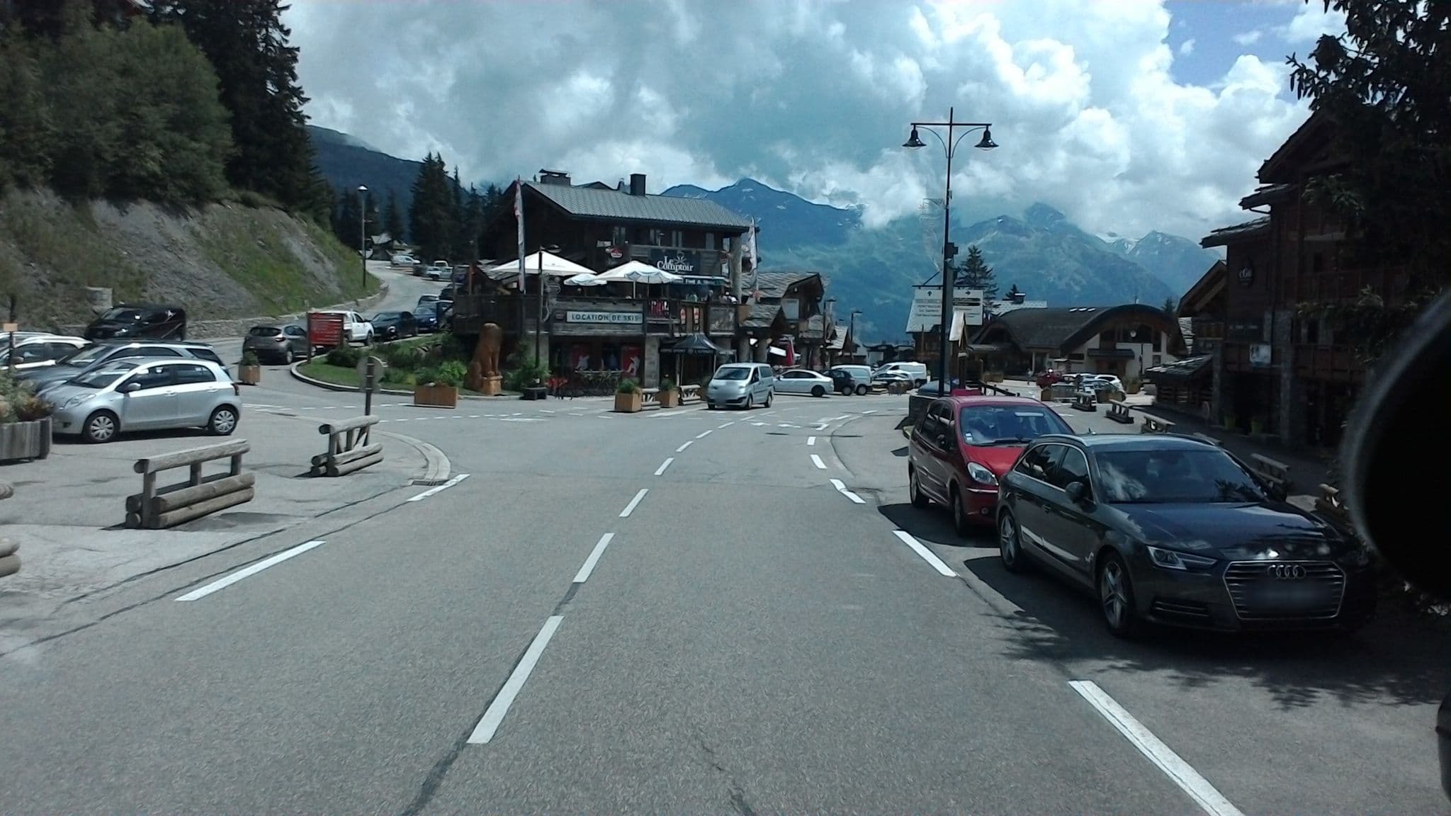 Street view near Chez Jean, Séez