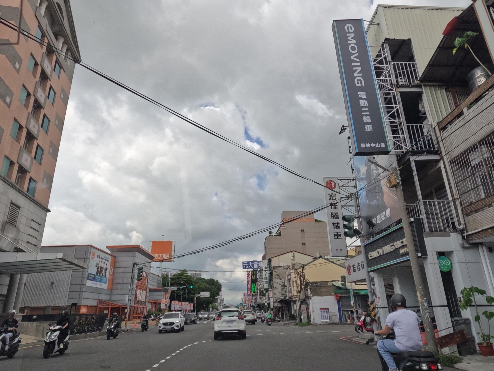 Street view near 昇財麗禧酒店 Grand View Hotel, Yuanlin — © littlebtc (CC BY-SA · Mapillary)