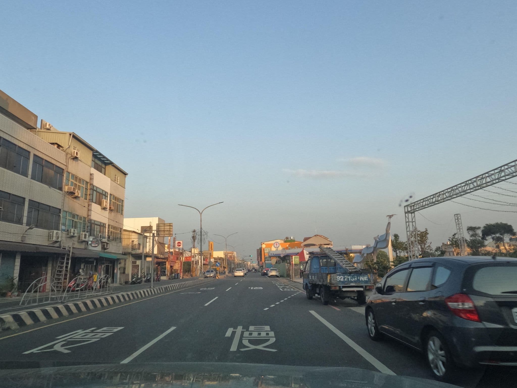 Street view near 彩虹森林汽車旅館, Xihu — © littlebtc (CC BY-SA · Mapillary)