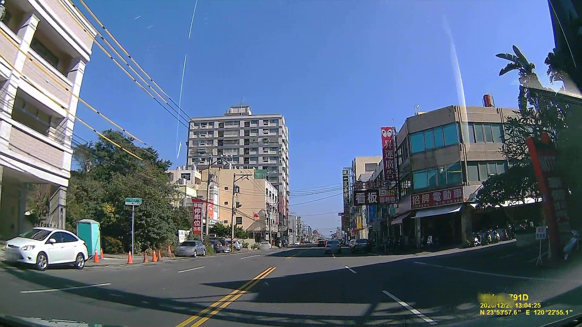 Street view near 華倫汽車旅館, Erlin — © littlebtc (CC BY-SA · Mapillary)