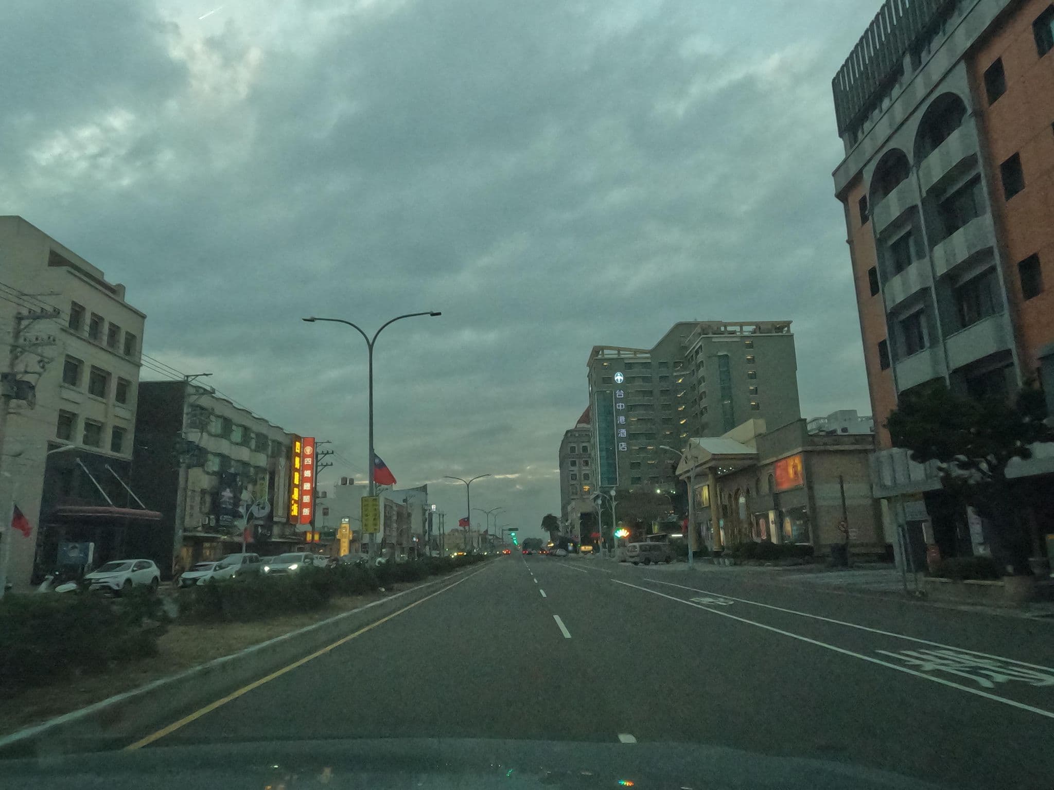 Street view near Capital Hotel - Taichung, Buzi — © littlebtc (CC BY-SA · Mapillary)