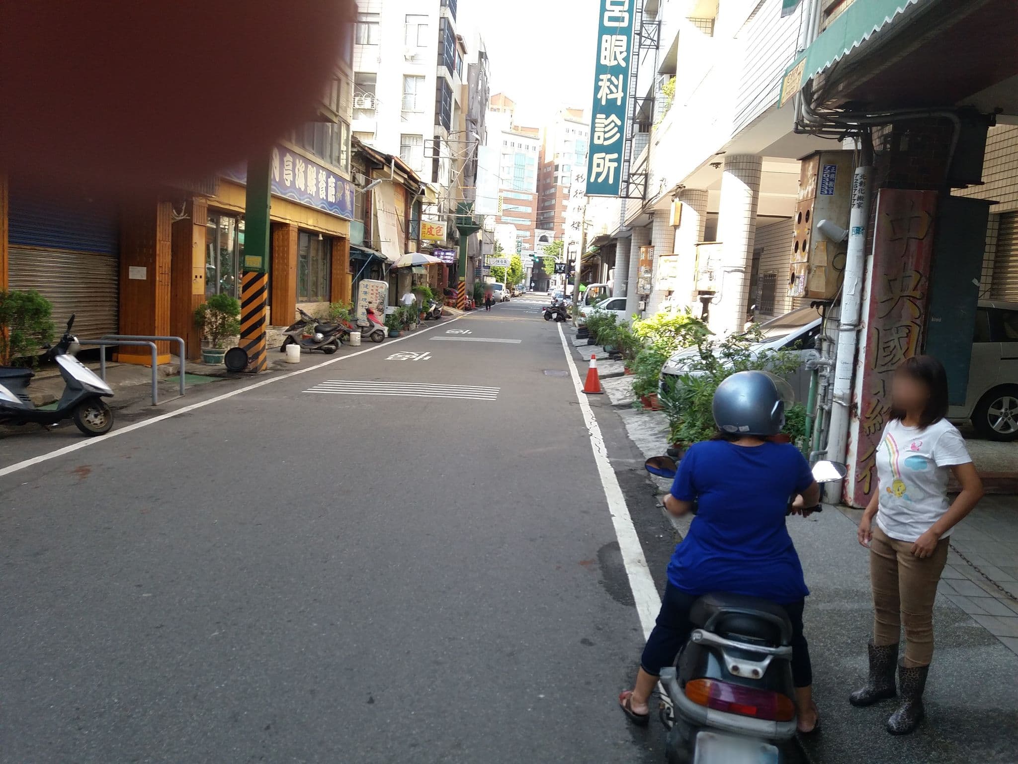 Street view near 大成旅社, Changhua — © sryreu9c (CC BY-SA · Mapillary)