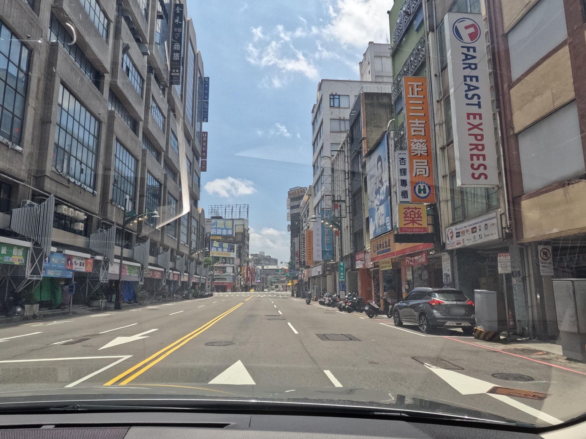 Street view near 悅樂旅店‧台中 | OLAH Poshtel, Taichung — © littlebtc (CC BY-SA · Mapillary)