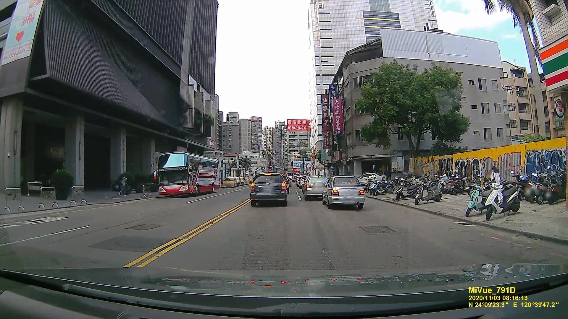 Street view near 中港新館 (PC HOTEL), Taichung — © littlebtc (CC BY-SA · Mapillary)