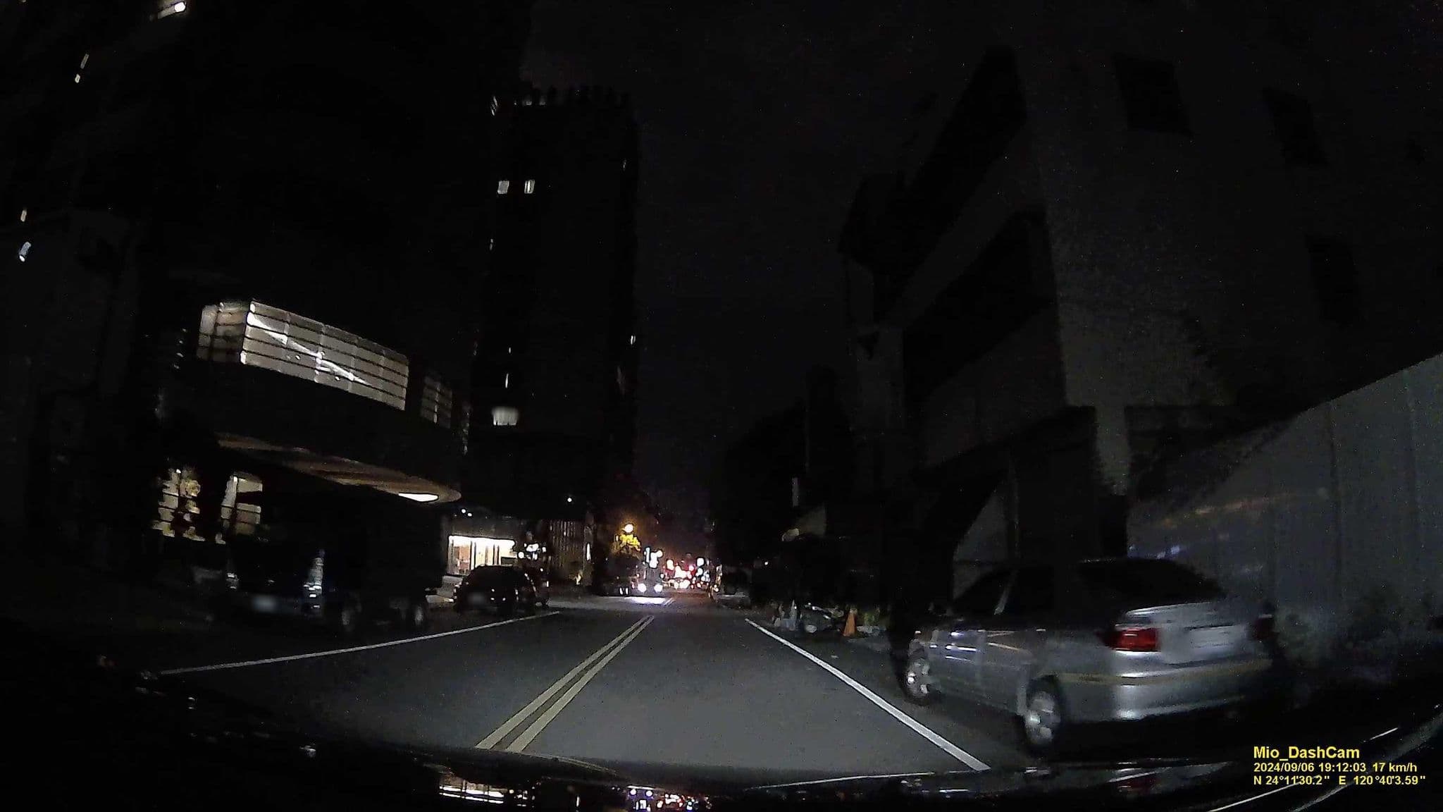 Street view near Chinatrust Hotel, Taichung — © hcyen (CC BY-SA · Mapillary)