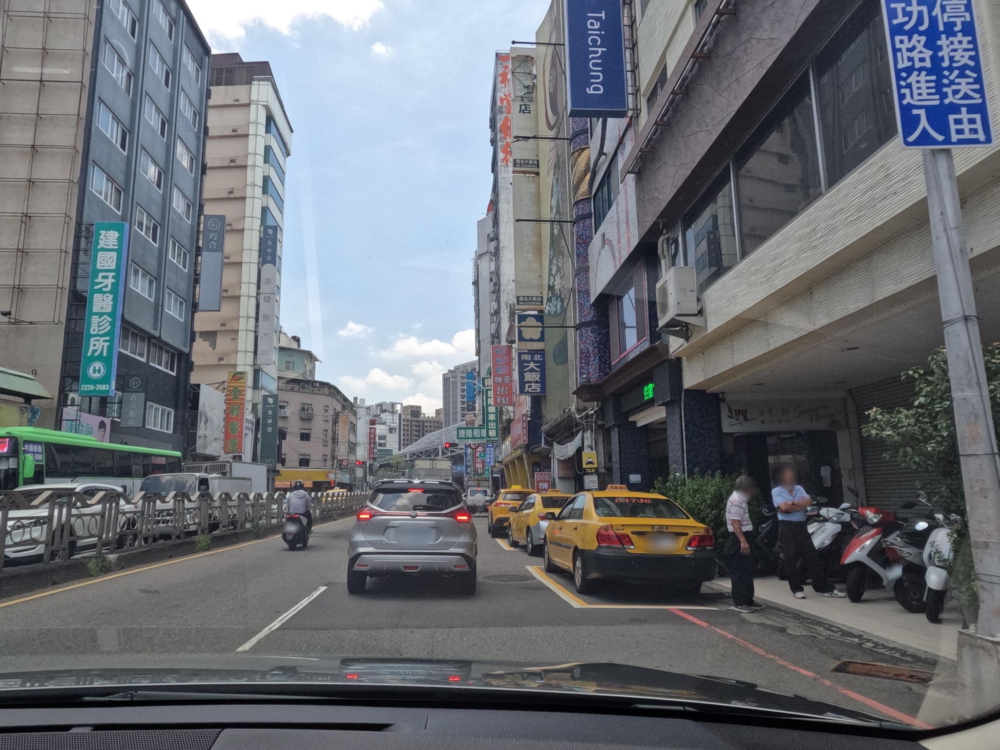 Street view near 巧合大飯店 Chance Hotel, Taichung — © littlebtc (CC BY-SA · Mapillary)