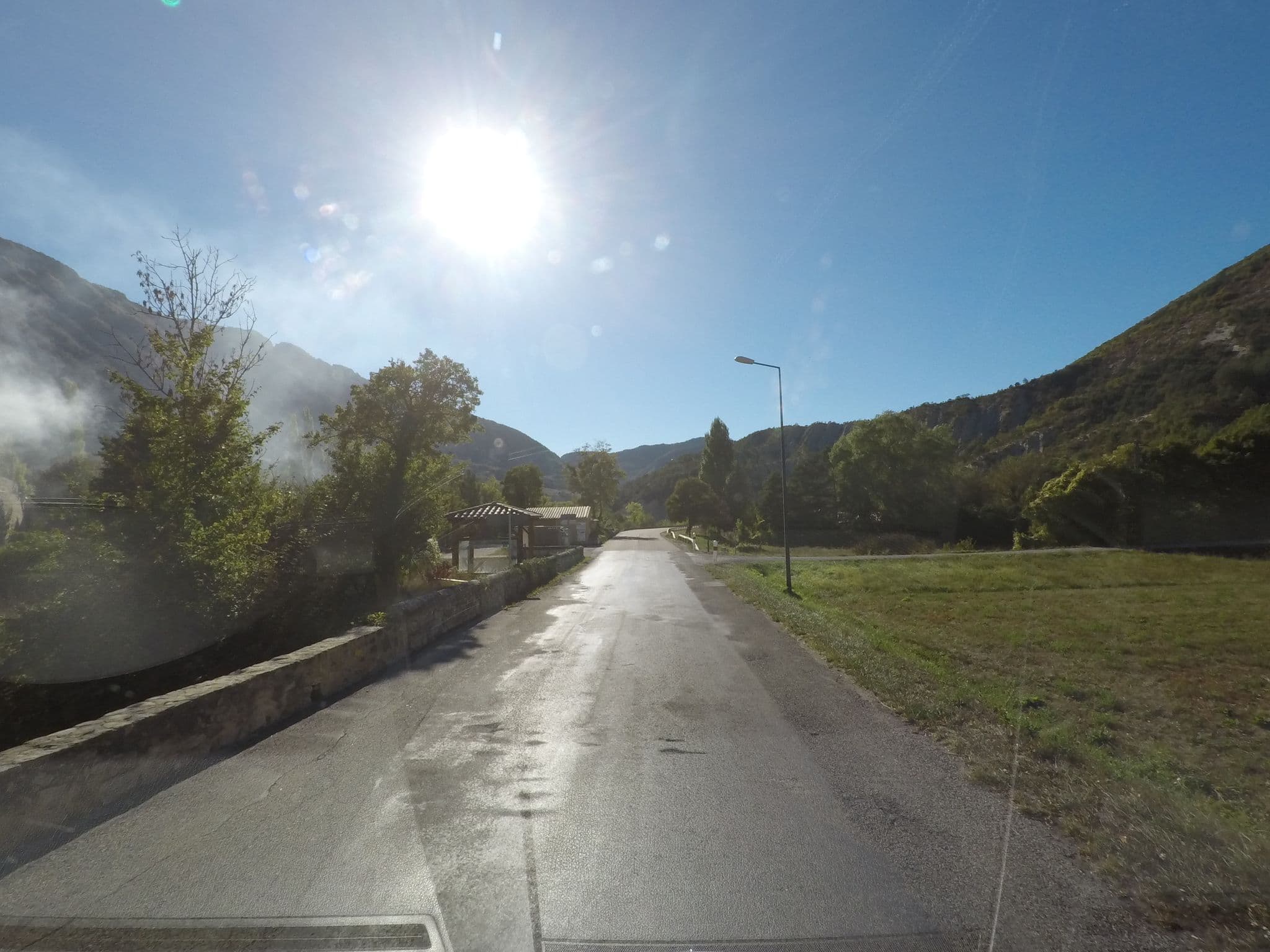 Street view near L'École, Serres — © yaron (CC BY-SA · Mapillary)