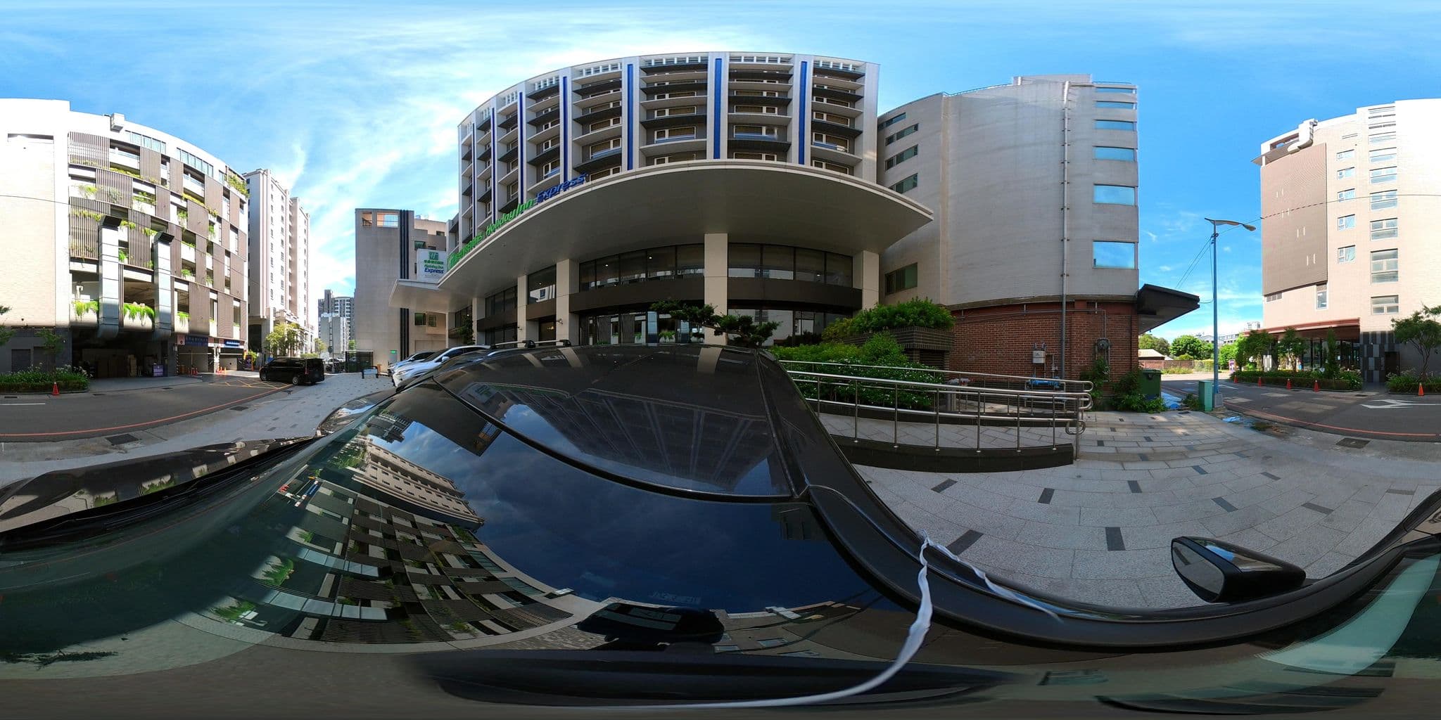 Street view near 台中逢甲微笑客栈 Fengjia Smile Inn, Taichung — © irvinfly (CC BY-SA · Mapillary)