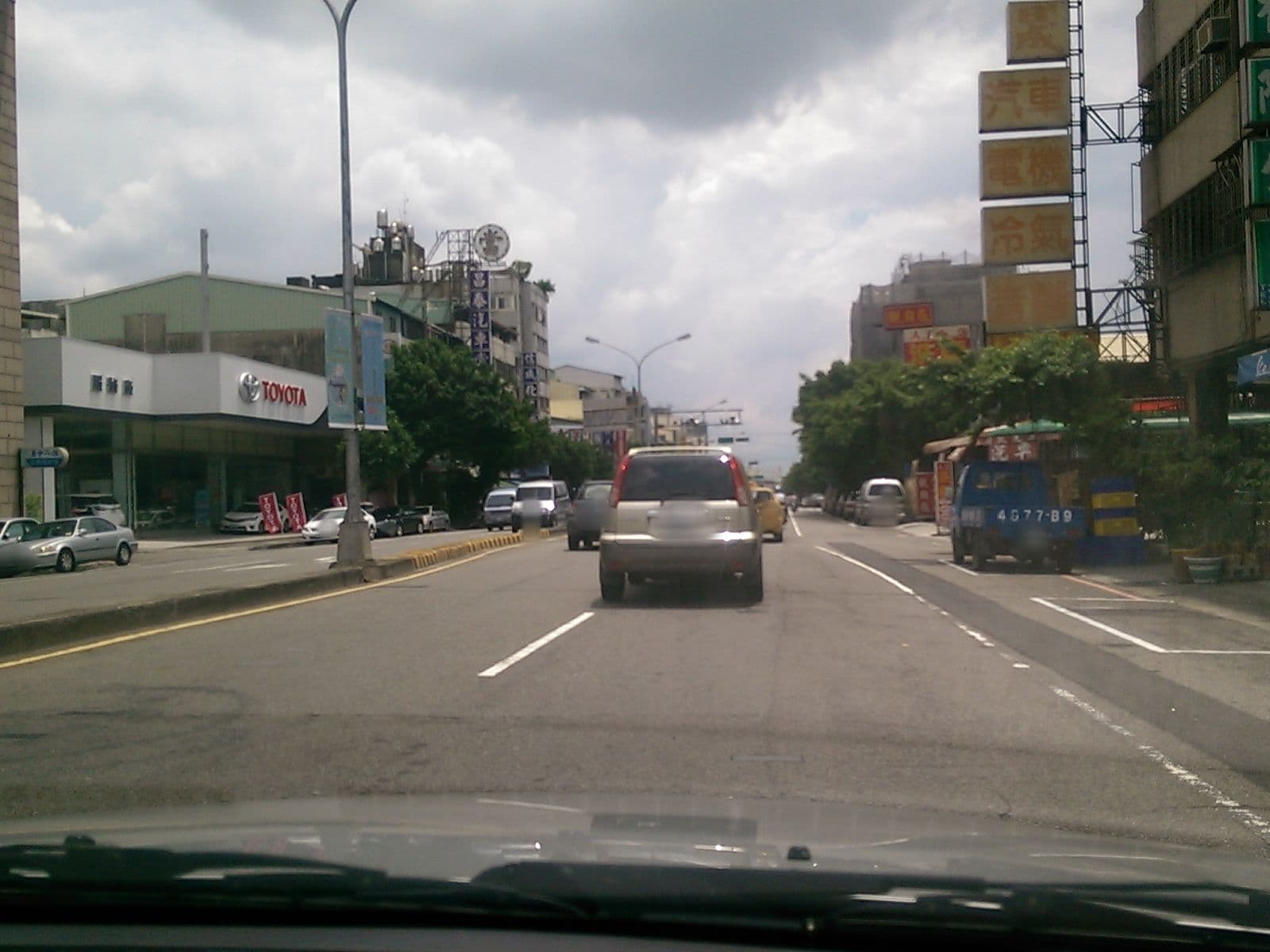 Street view near 裕大利汽車旅館股份有限公司, Taichung — © littlebtc (CC BY-SA · Mapillary)
