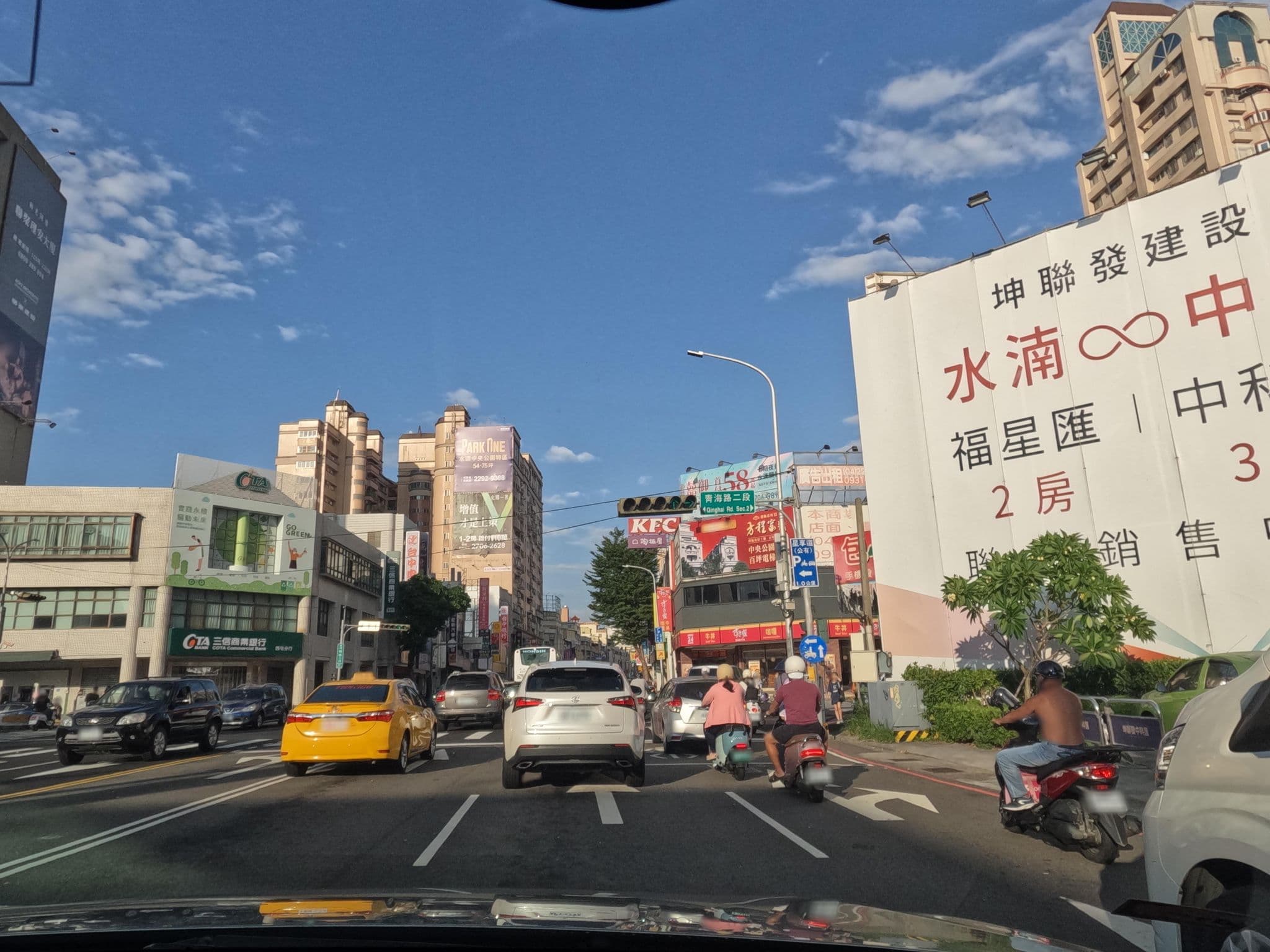 Street view near 拓程商旅 The Galerie Hotel, Taichung — © littlebtc (CC BY-SA · Mapillary)