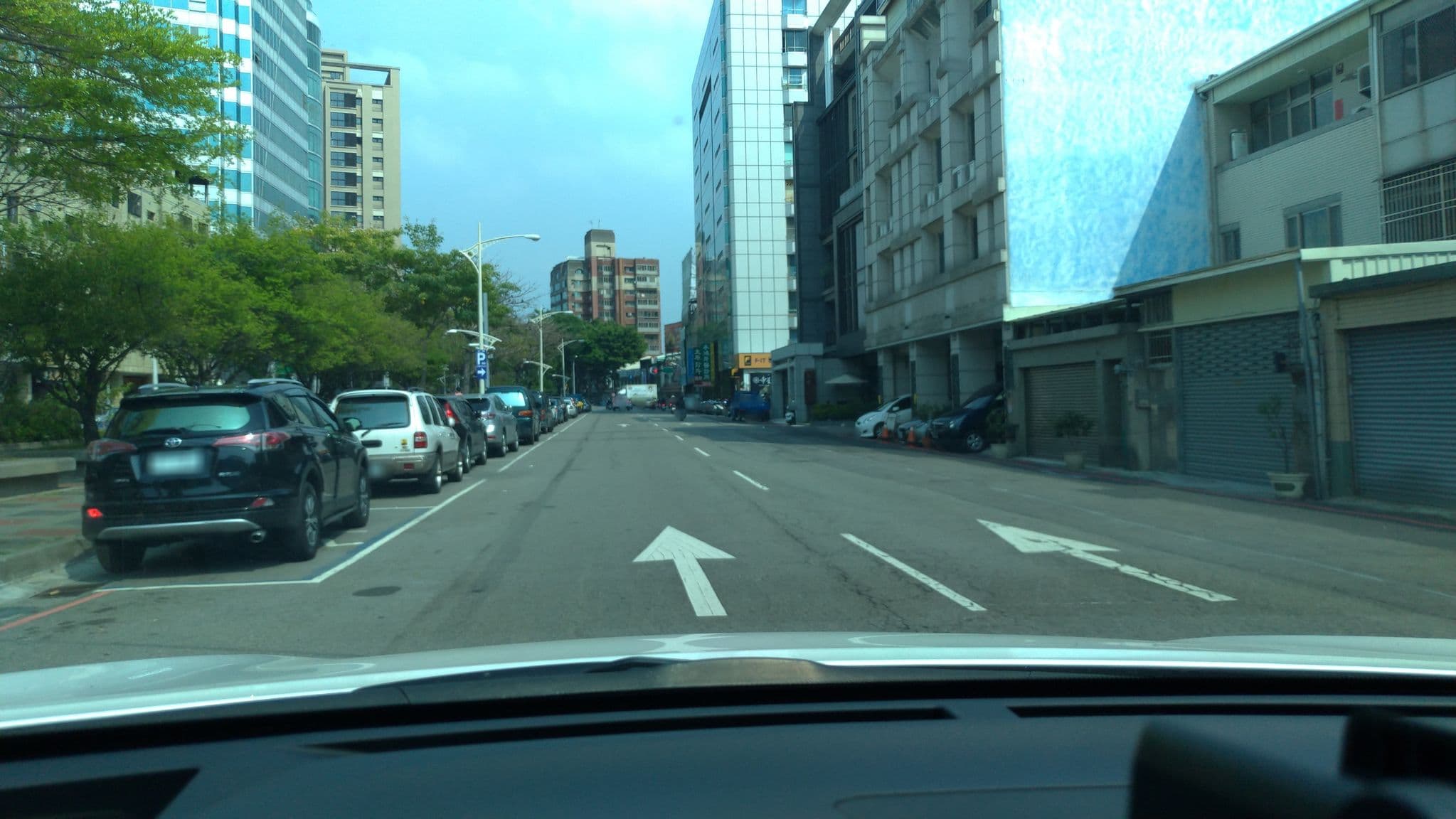 Street view near 儷金商務旅館, Taichung — © pty11111 (CC BY-SA · Mapillary)