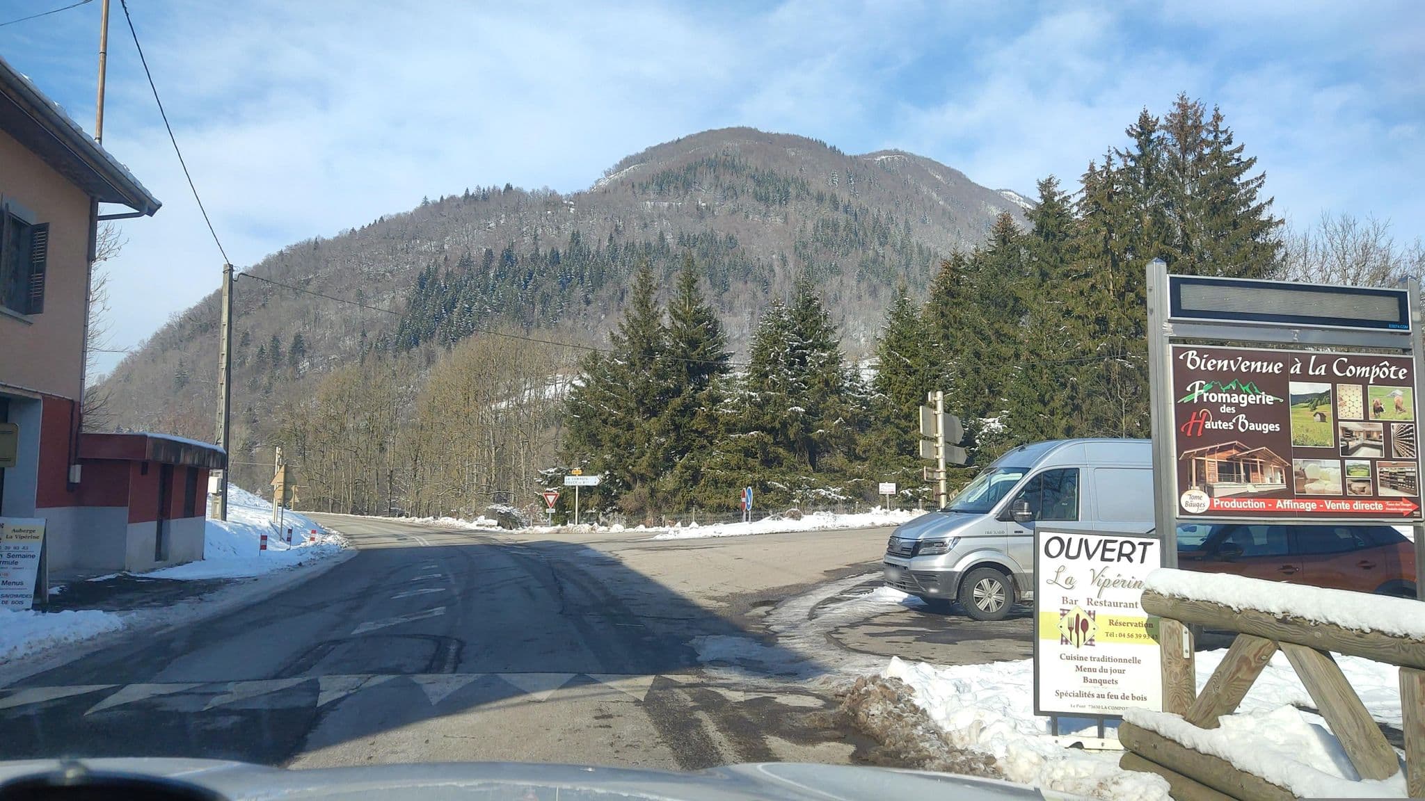 Street view near Gîte le Chalet, Grésy-sur-Isère — © MatthieuF4FNE (CC BY-SA · Mapillary)