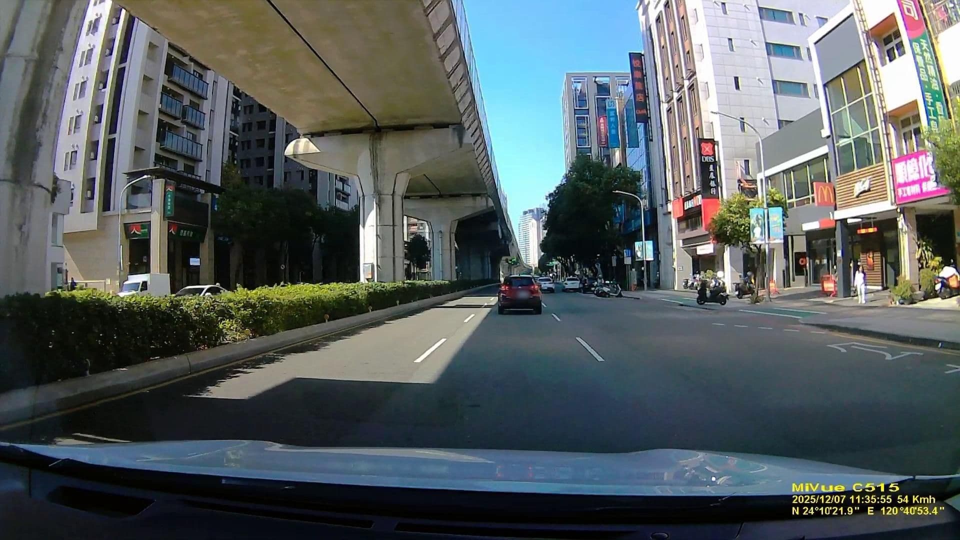 Street view near 台中世聯商旅, Taichung — © pty11111 (CC BY-SA · Mapillary)