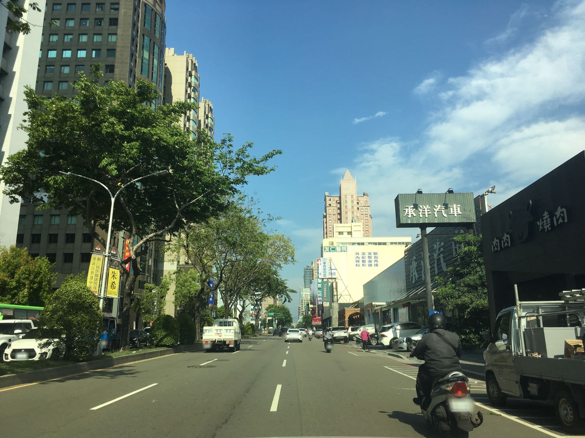 Street view near 亞曼尼汽車旅館, Taichung — © pty11111 (CC BY-SA · Mapillary)