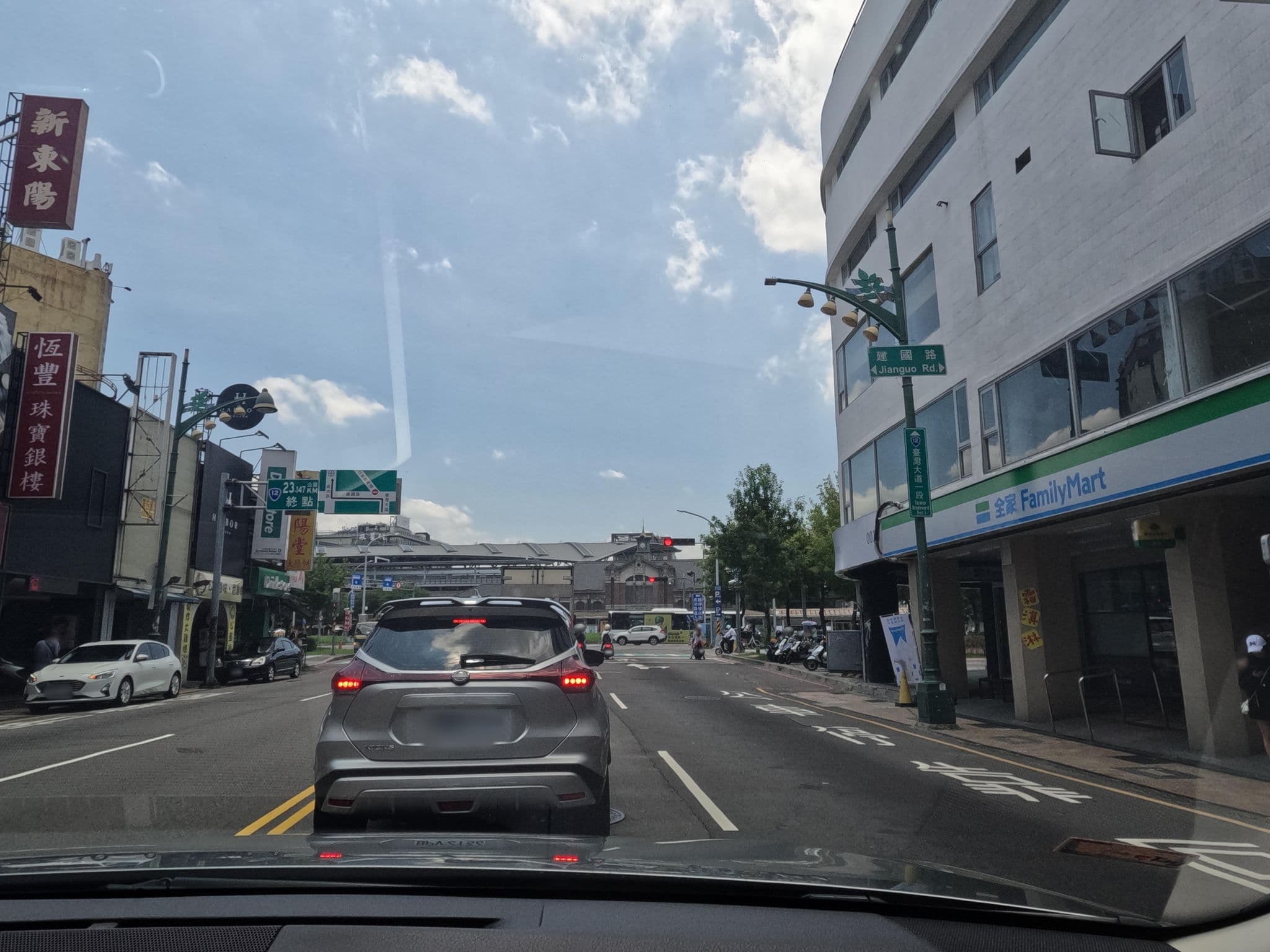 Street view near 奇異果快捷旅店 Kiwi Express Hotel, Taichung — © littlebtc (CC BY-SA · Mapillary)
