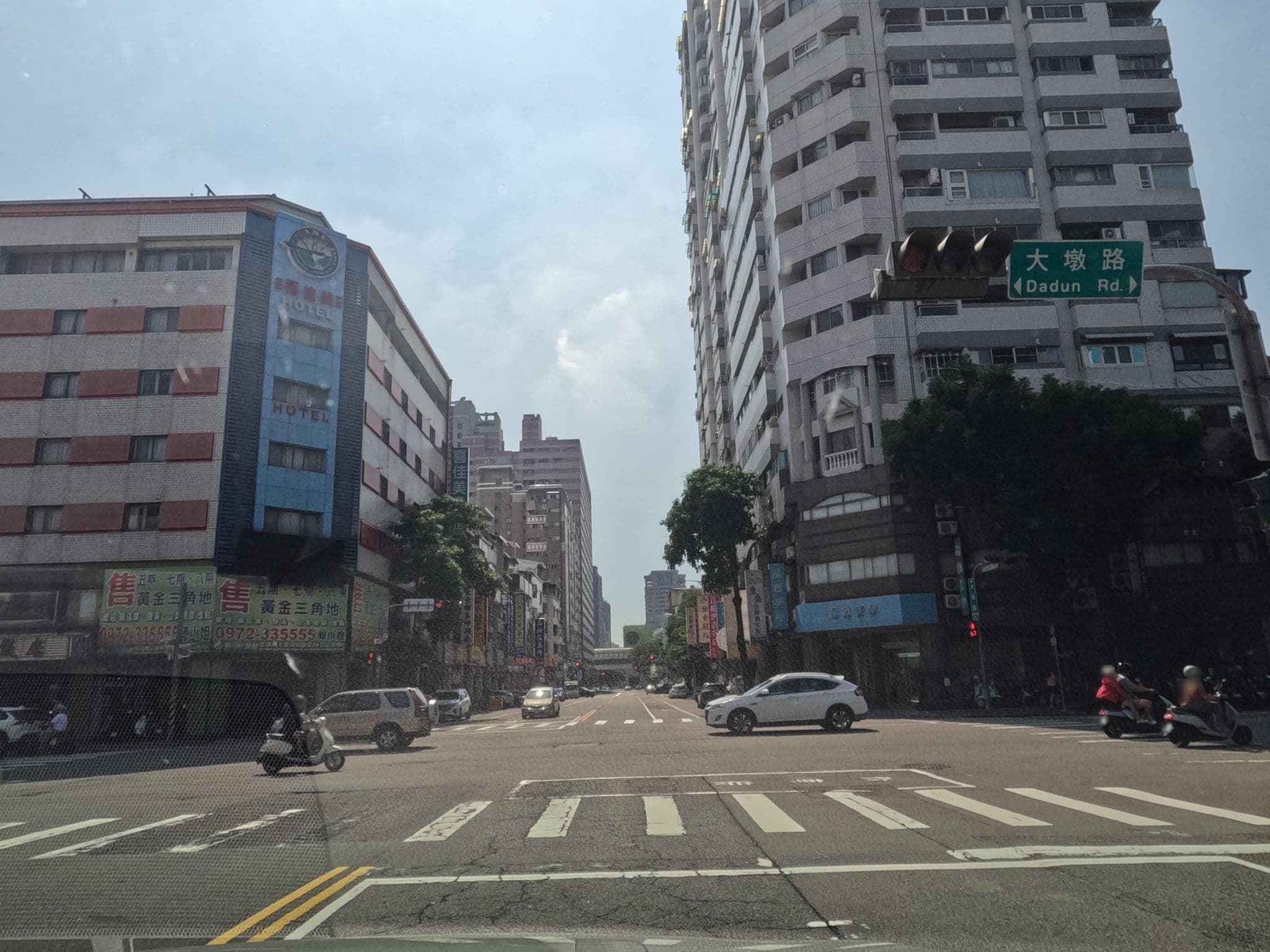 Street view near 喜佳美商務飯店, Taichung — © littlebtc (CC BY-SA · Mapillary)