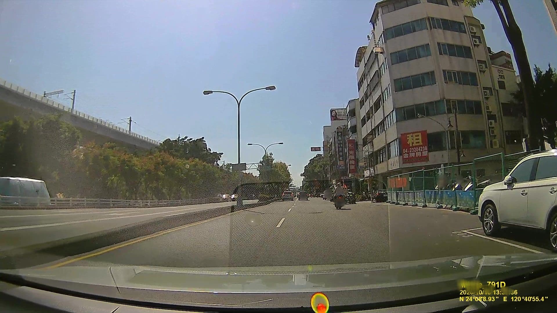 Street view near King Shrimp Homestay, Taichung — © littlebtc (CC BY-SA · Mapillary)
