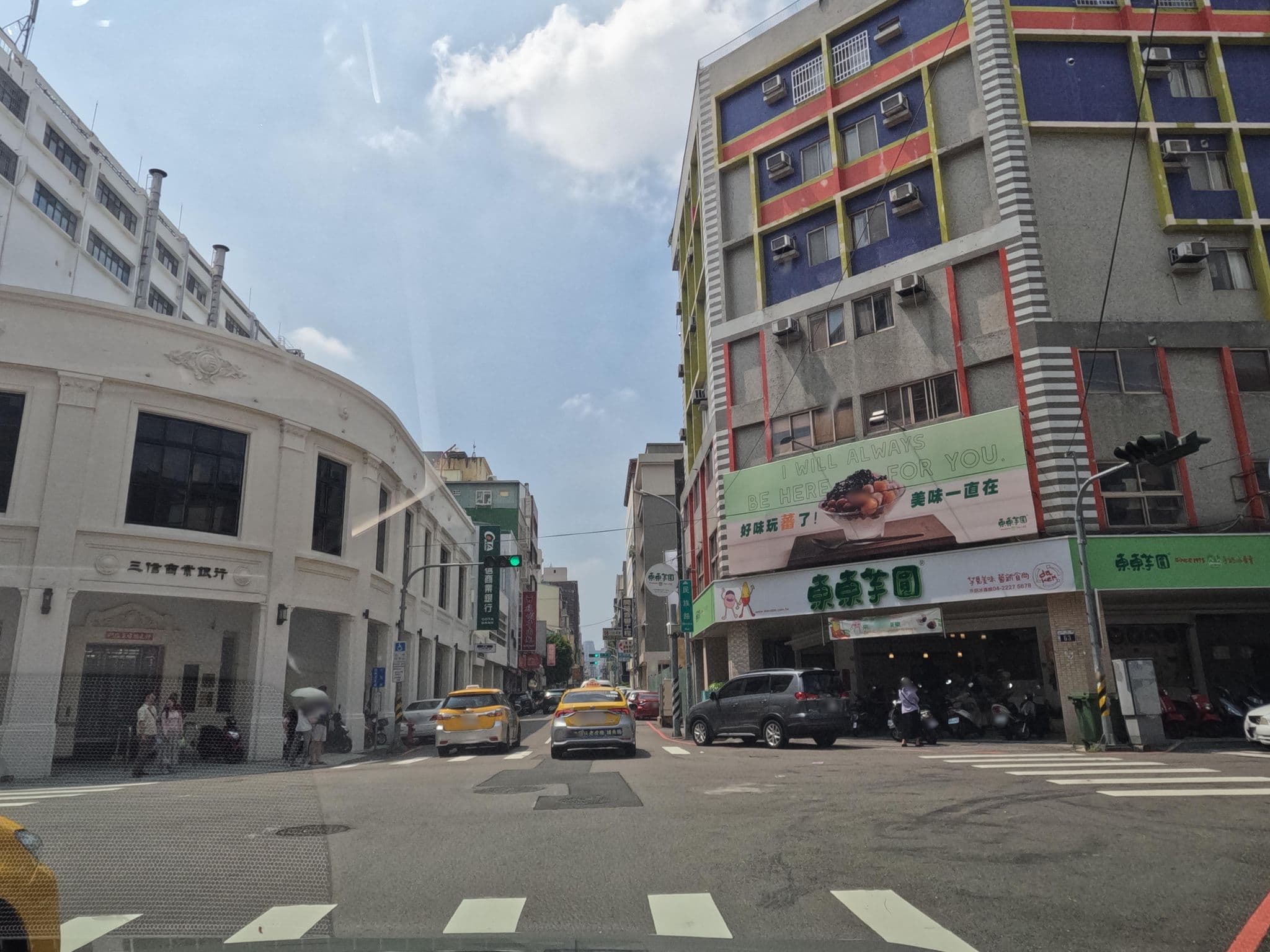 Street view near 富信大飯店, Taichung — © littlebtc (CC BY-SA · Mapillary)