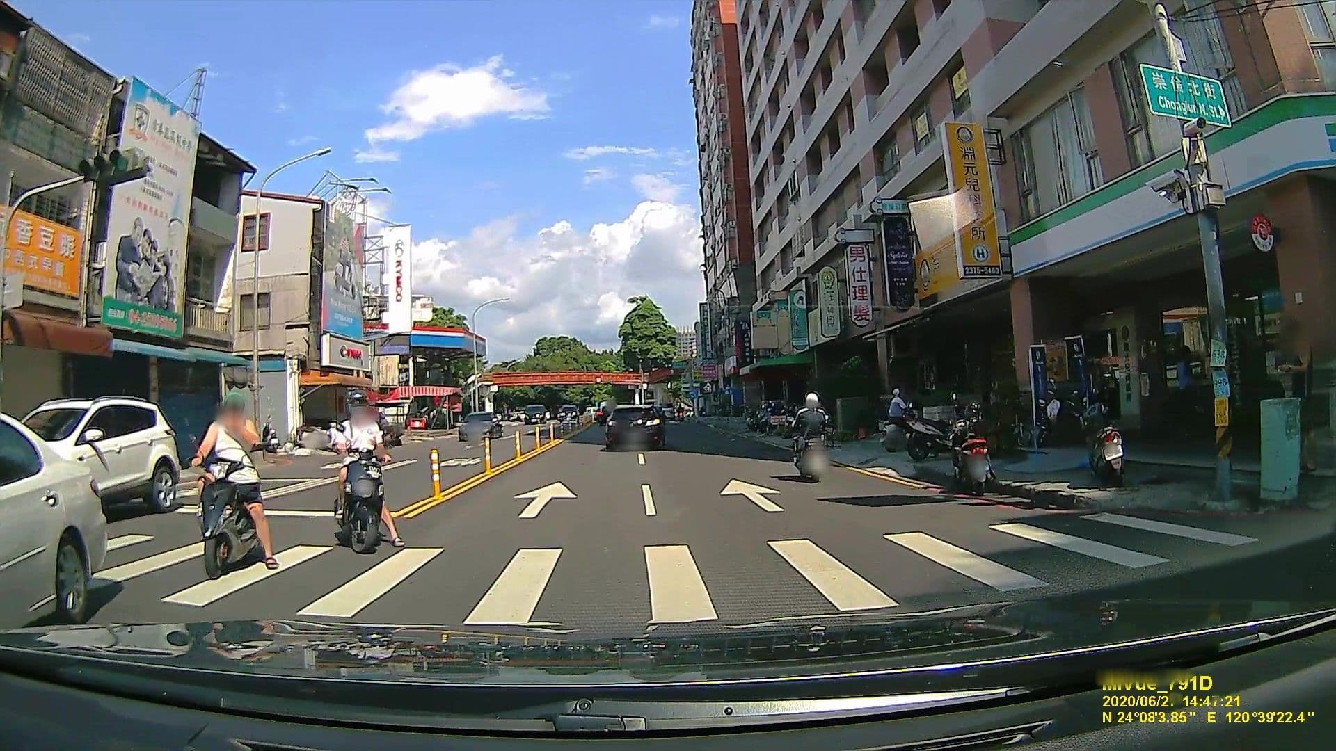 Street view near 富帝大飯店 Fudi Hotel, Taichung — © littlebtc (CC BY-SA · Mapillary)