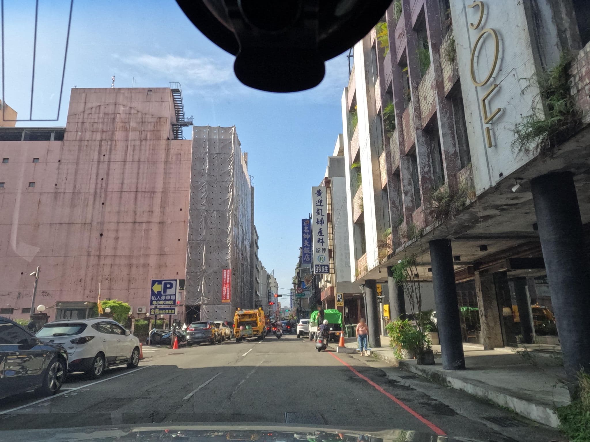 Street view near 植光花園酒店, Taichung — © littlebtc (CC BY-SA · Mapillary)