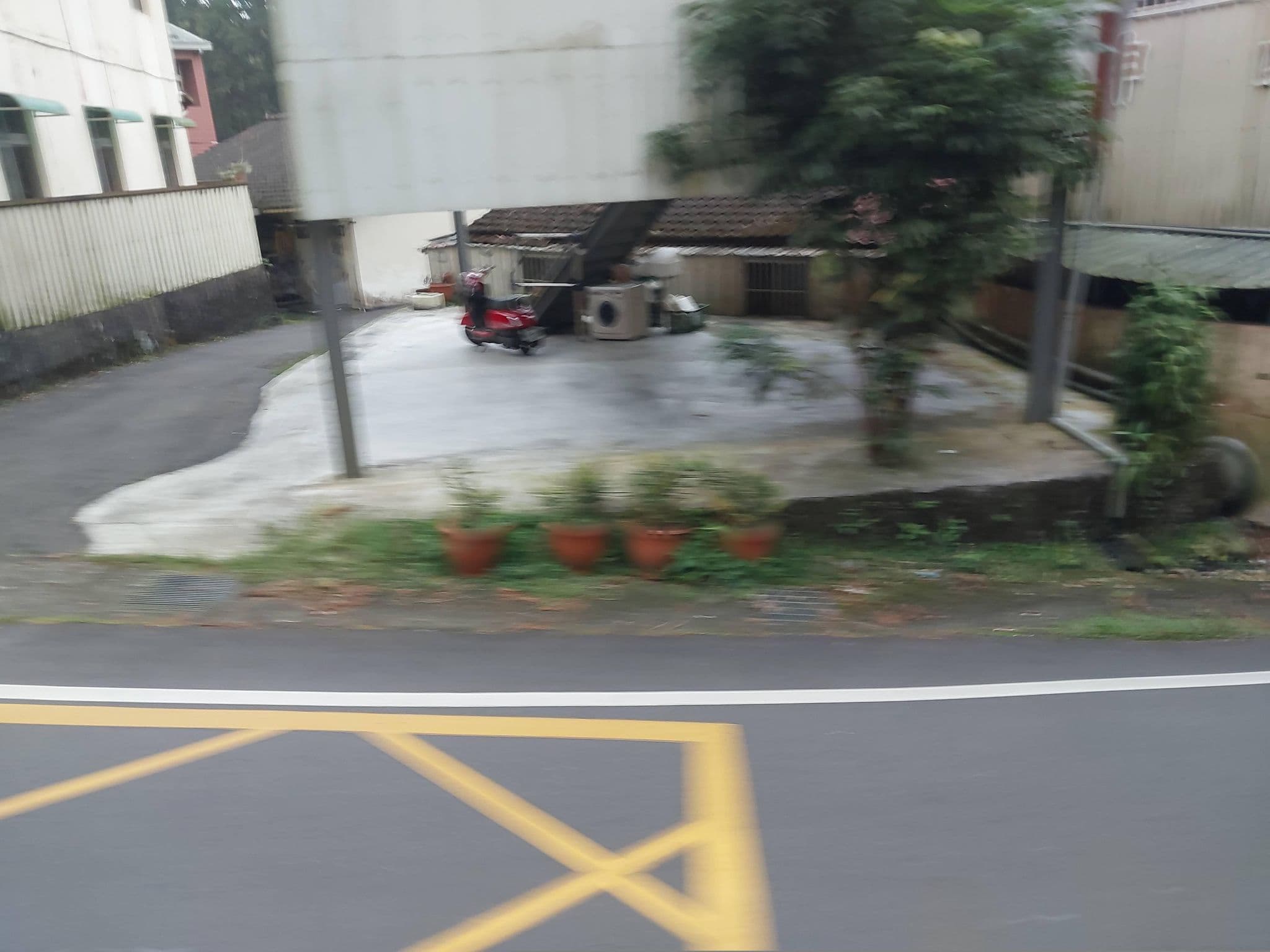 Street view near 溪頭曼陀鄉歐式鄉村風民宿, Lugu — © ChenJJ (CC BY-SA · Mapillary)