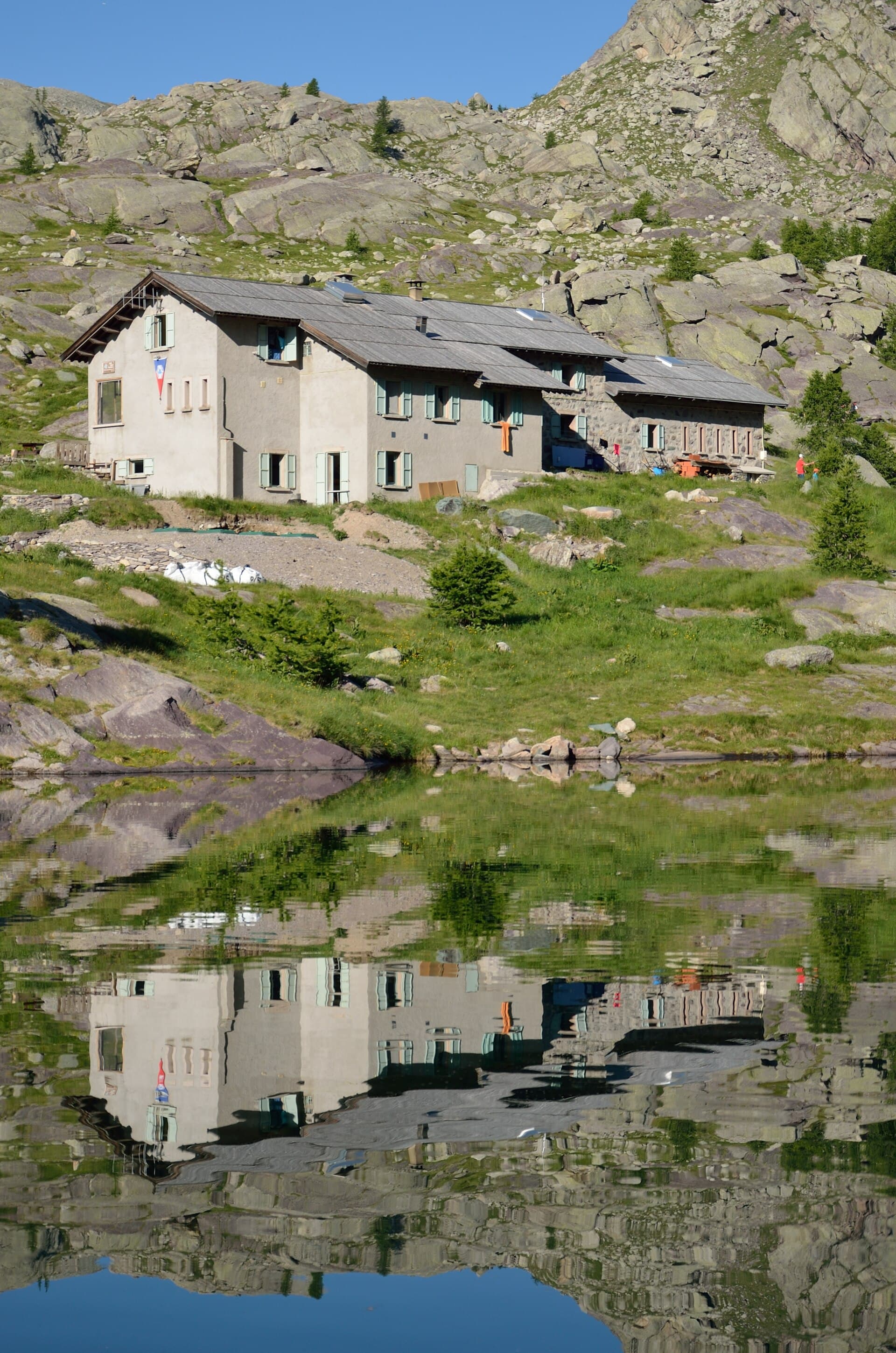 Refuge des Merveilles (via Wikimedia Commons, CC BY-SA 4.0)
