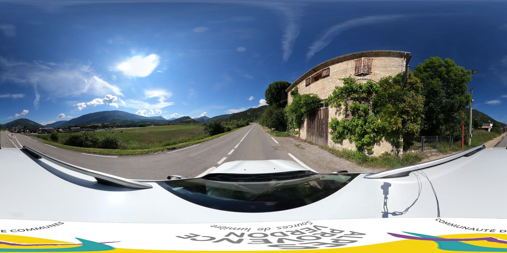 Street view near Gite des Cougnas, Annot — © ccapv_germain (CC BY-SA · Mapillary)