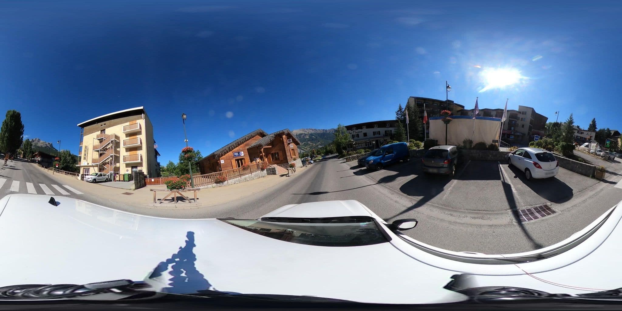 Street view near Les Flocons, Barcelonnette — © arteragence (CC BY-SA · Mapillary)